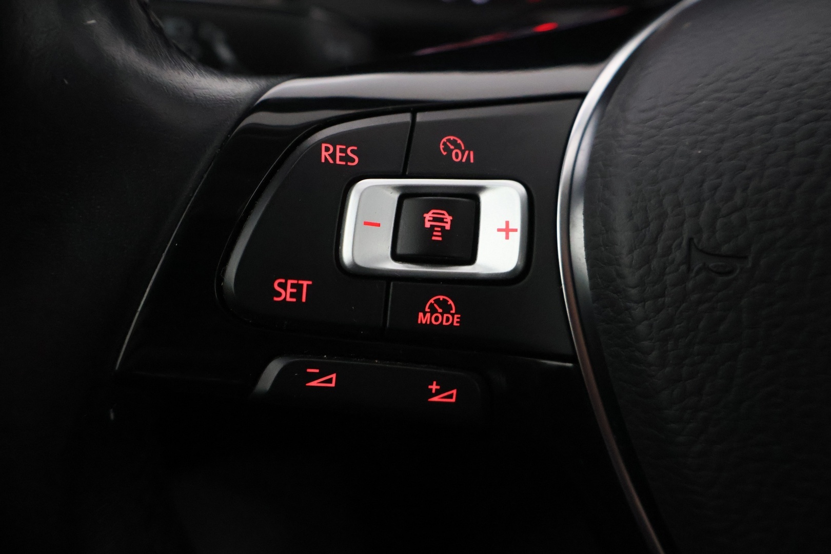 VOLKSWAGEN Polo 30