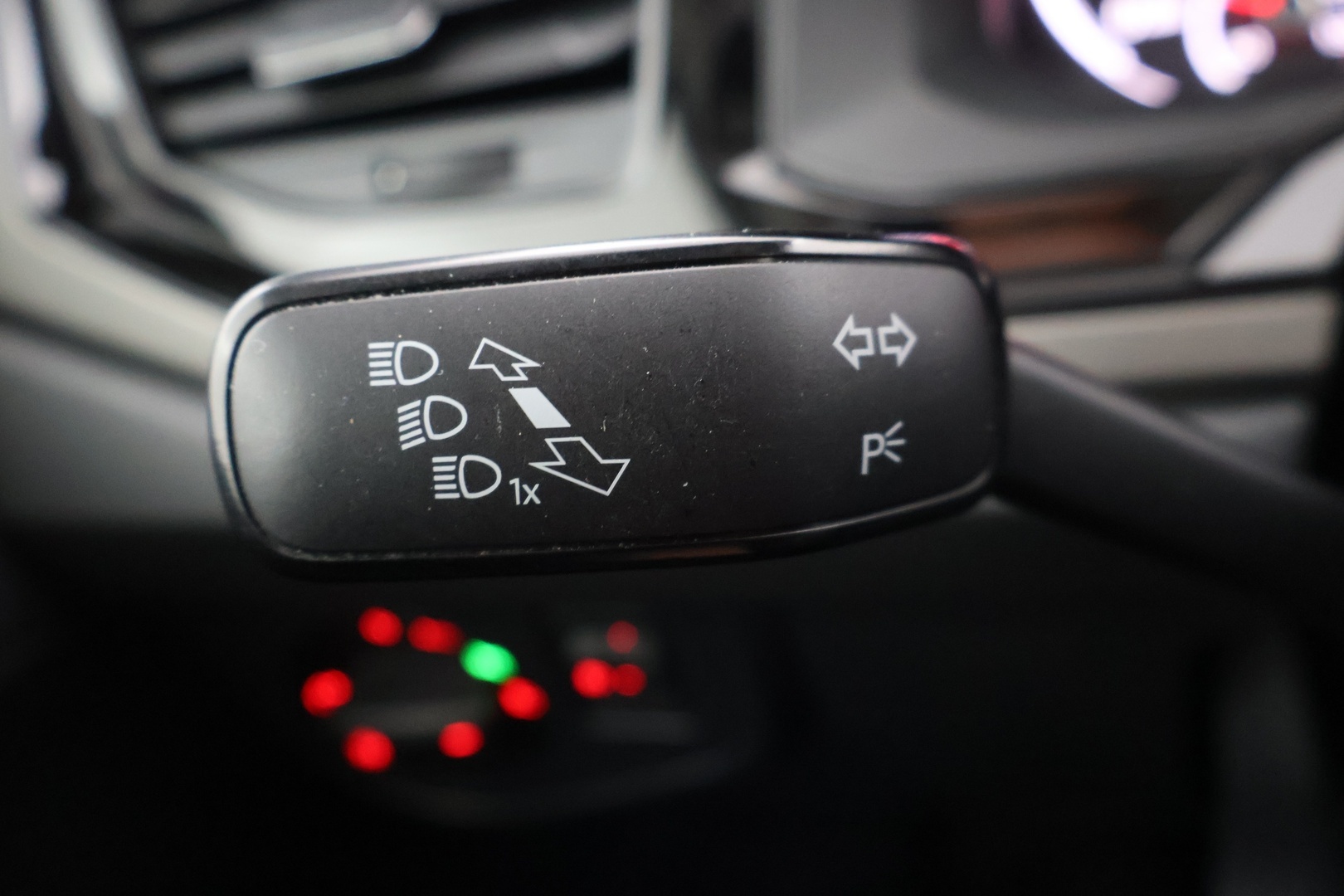 VOLKSWAGEN Polo 33