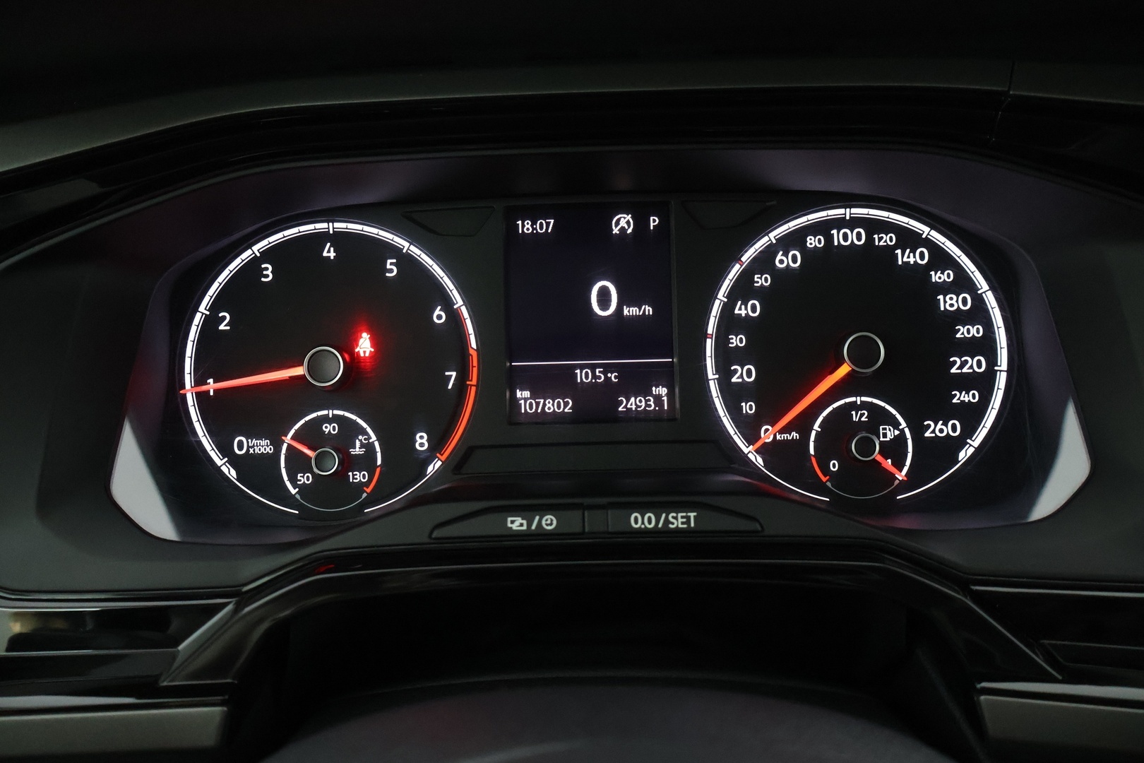 VOLKSWAGEN Polo 35