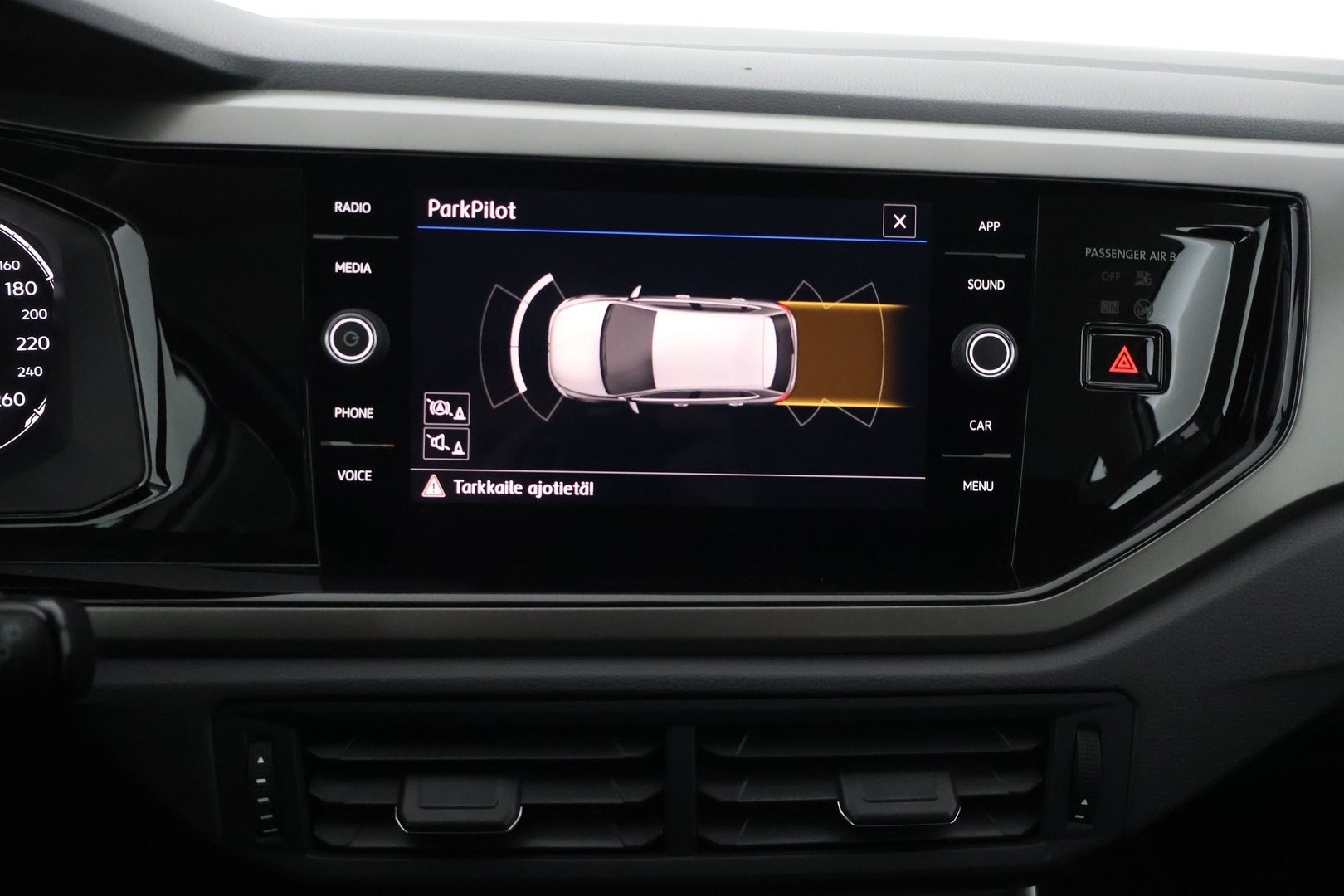 VOLKSWAGEN Polo 37