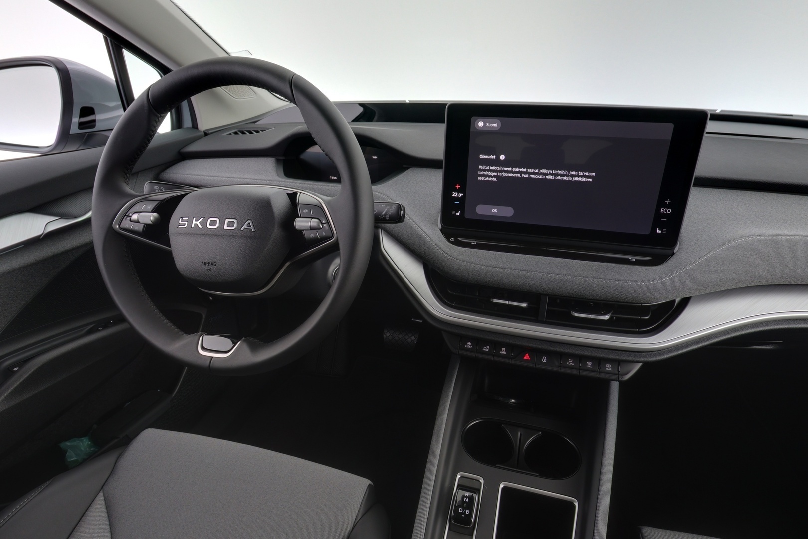SKODA Enyaq 11
