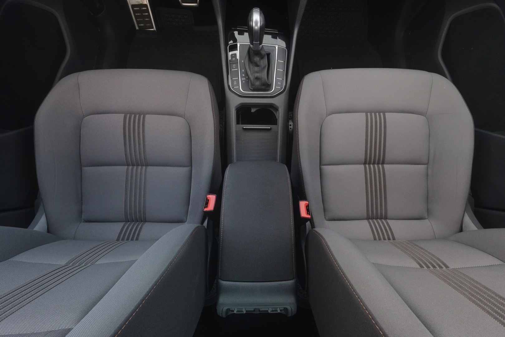 VOLKSWAGEN Golf Sportsvan 2016