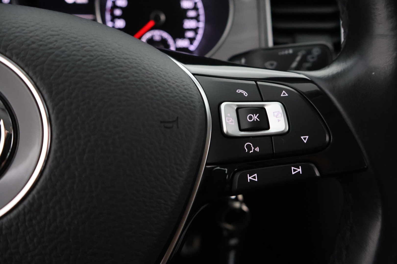 VOLKSWAGEN Golf Sportsvan 2016
