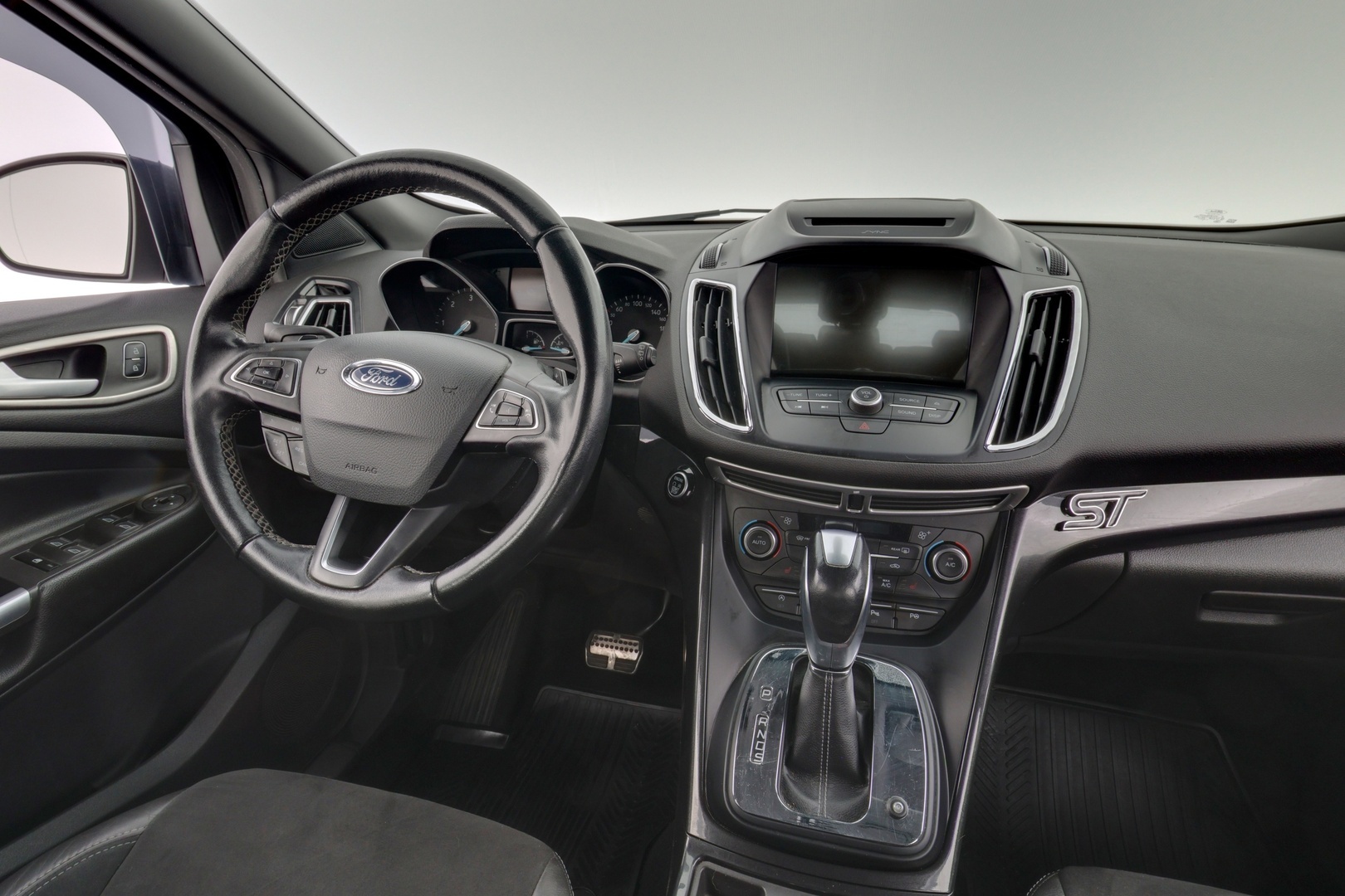 FORD Kuga 11