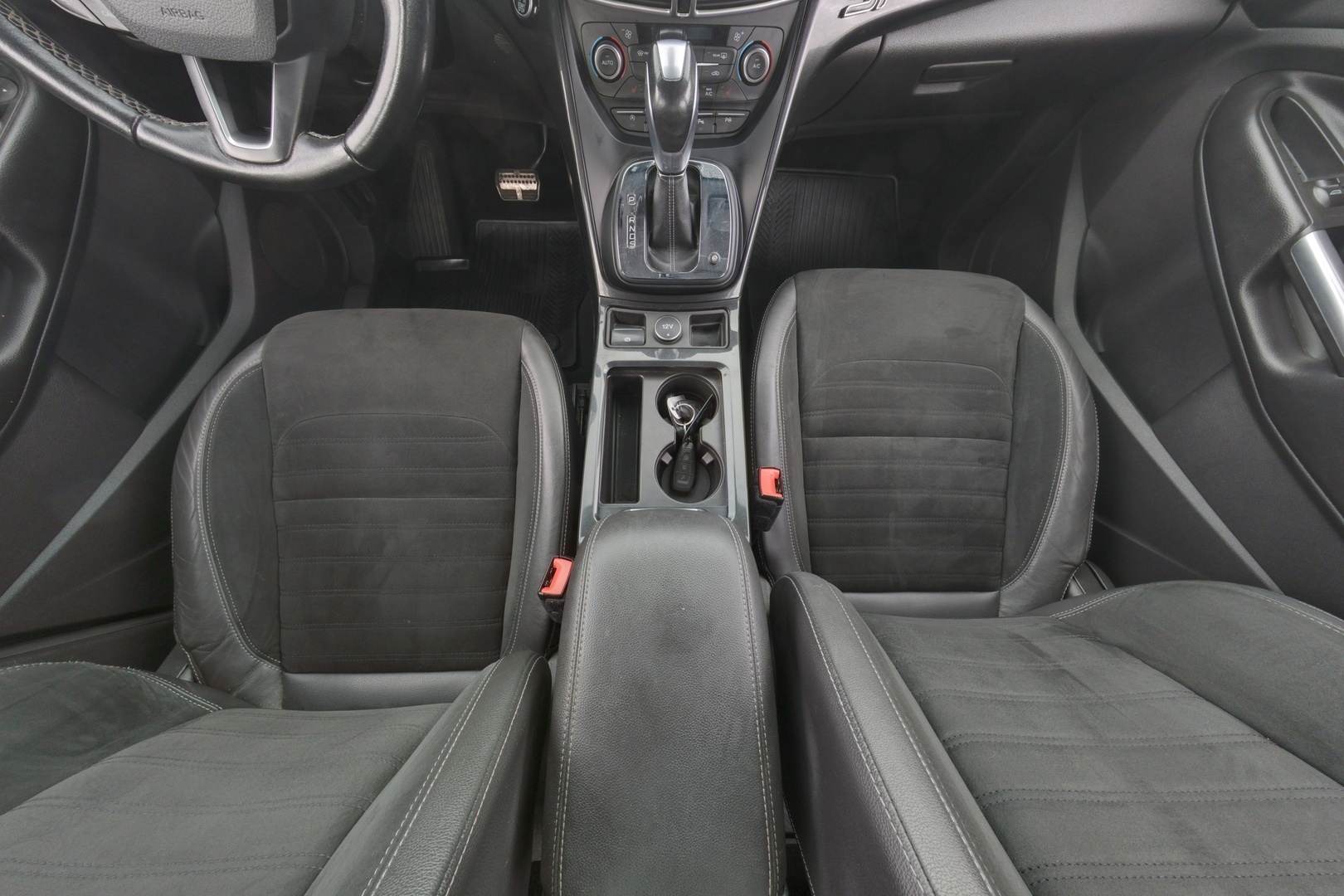 FORD Kuga 12
