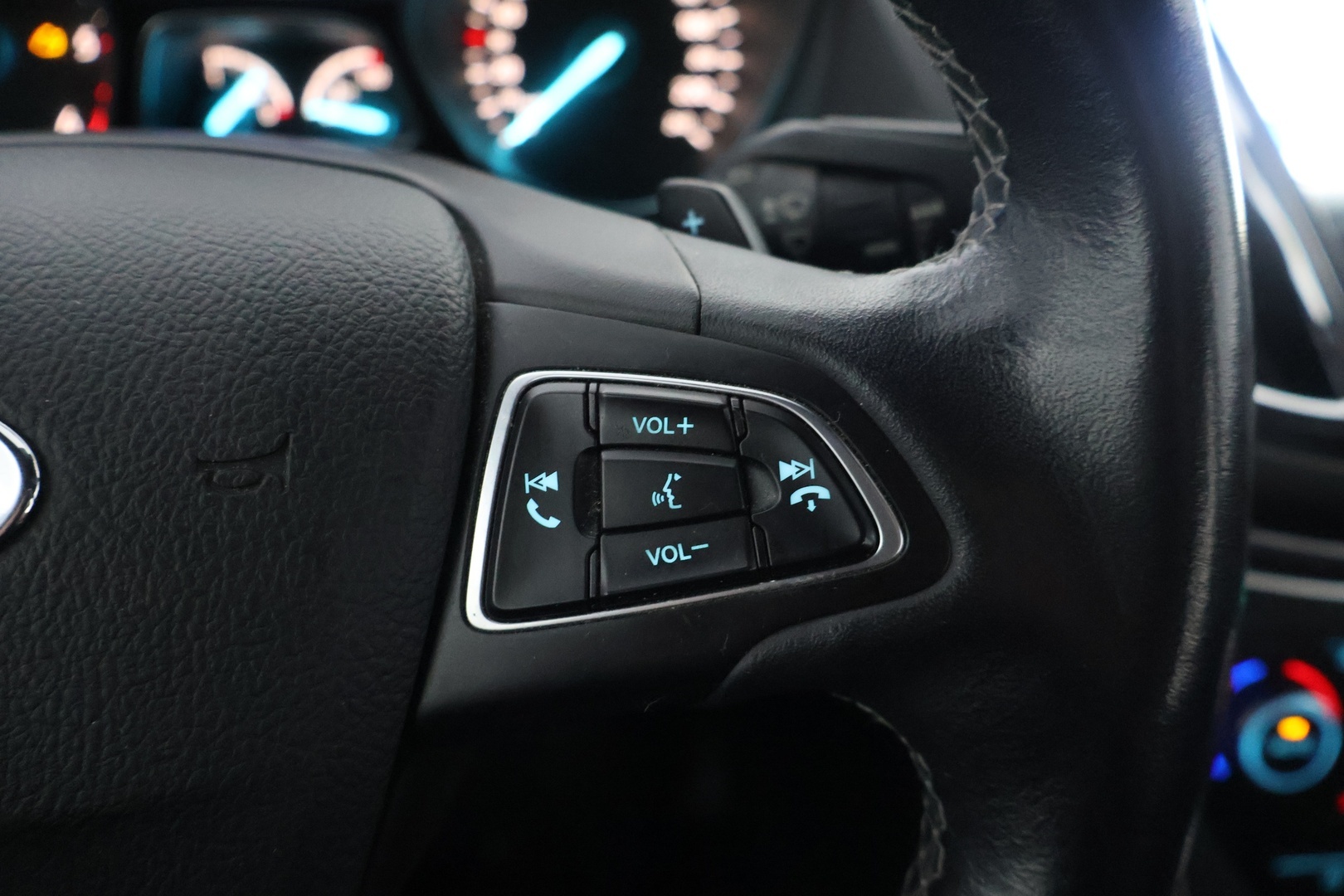FORD Kuga 30