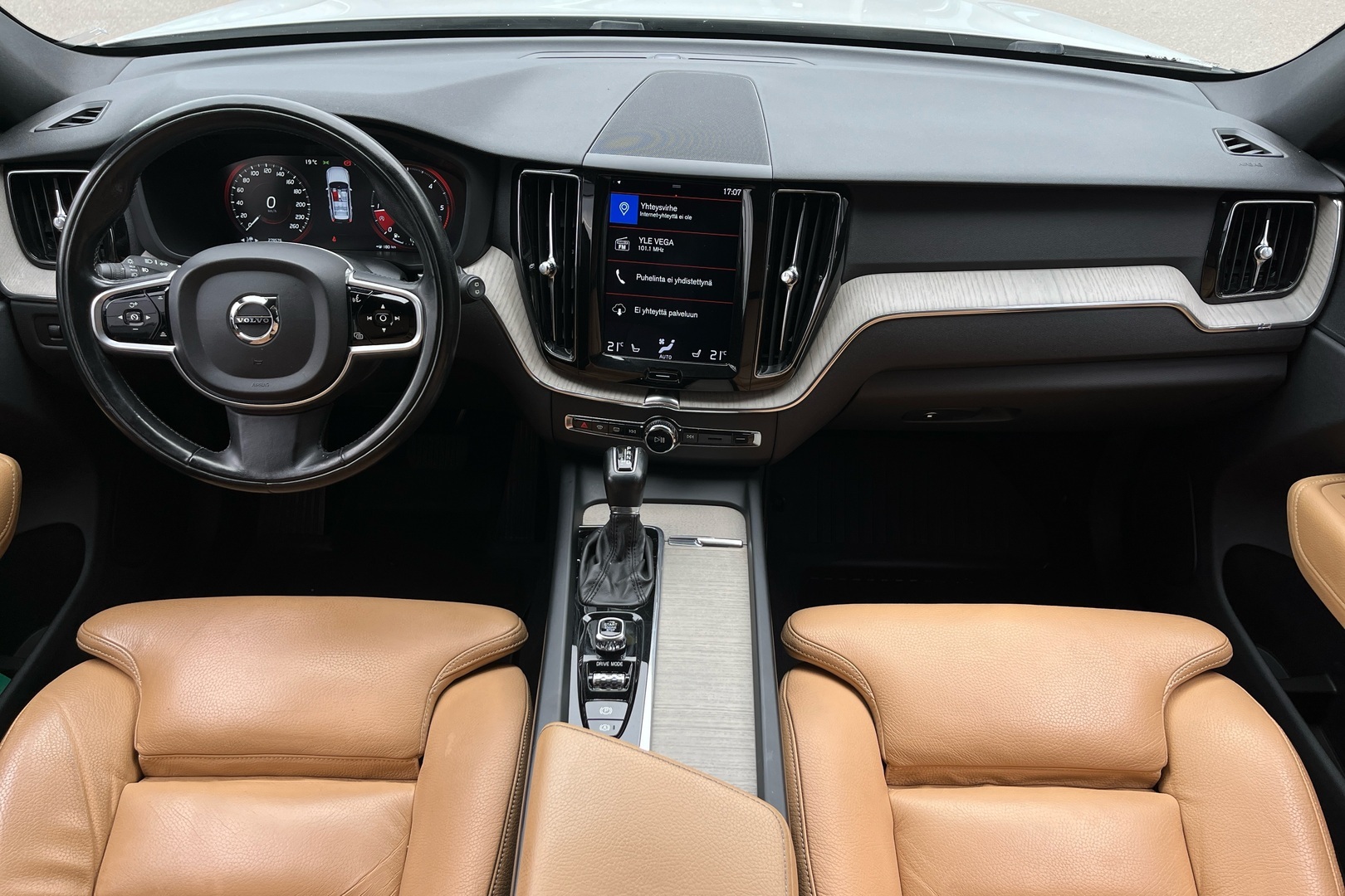 VOLVO XC60 2018
