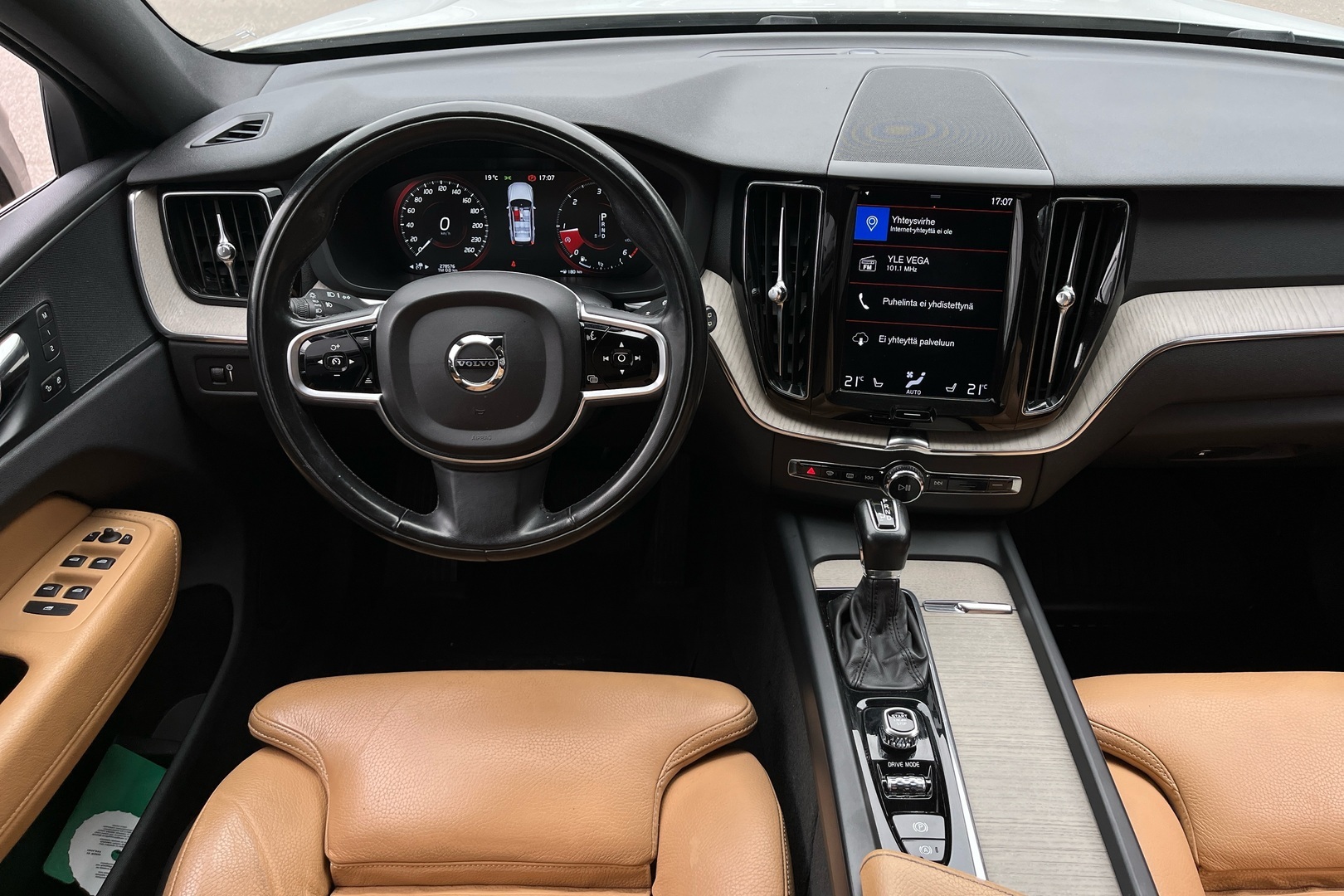 VOLVO XC60 2018