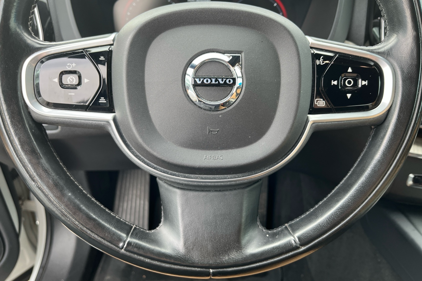 VOLVO XC60 2018