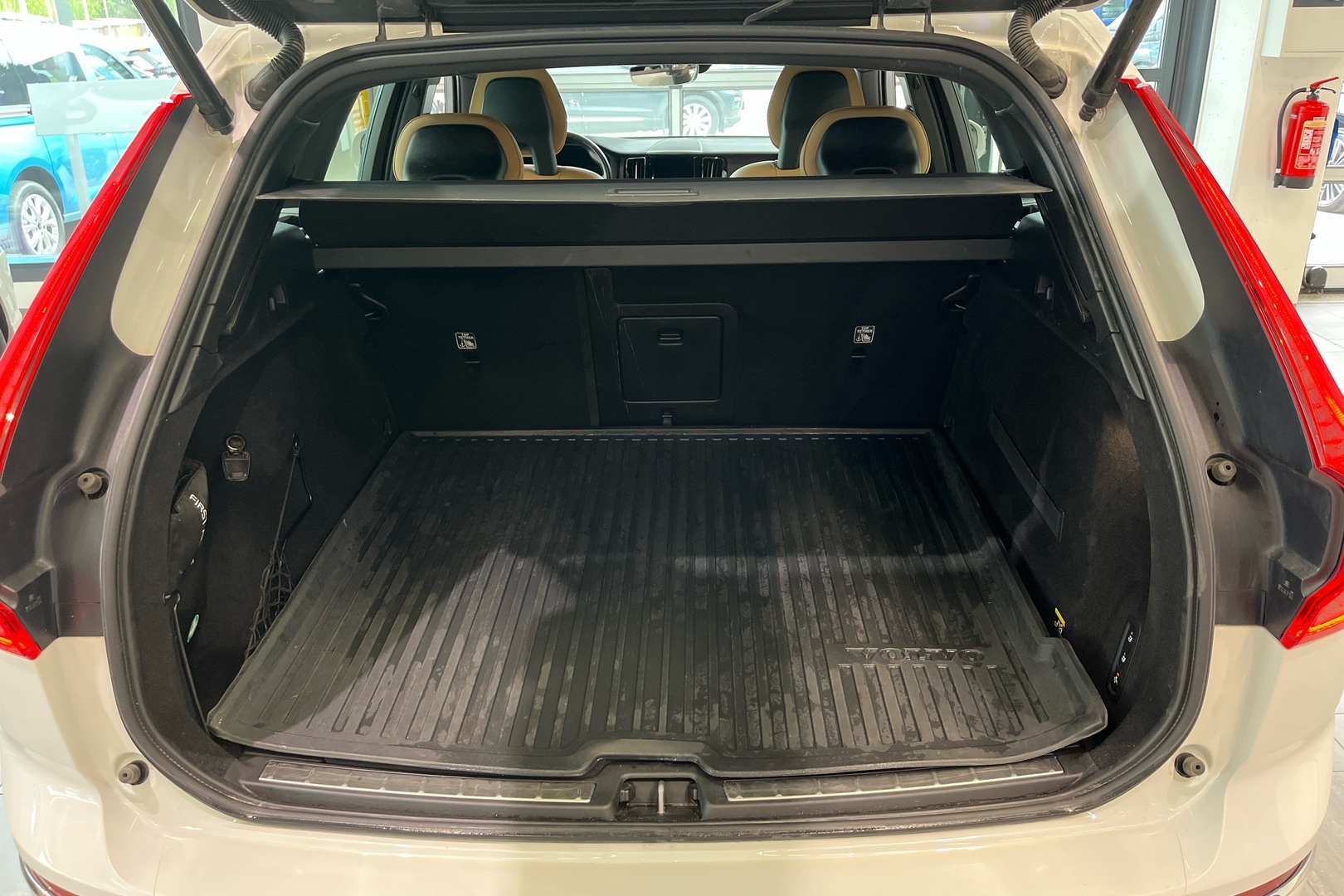 VOLVO XC60 2018
