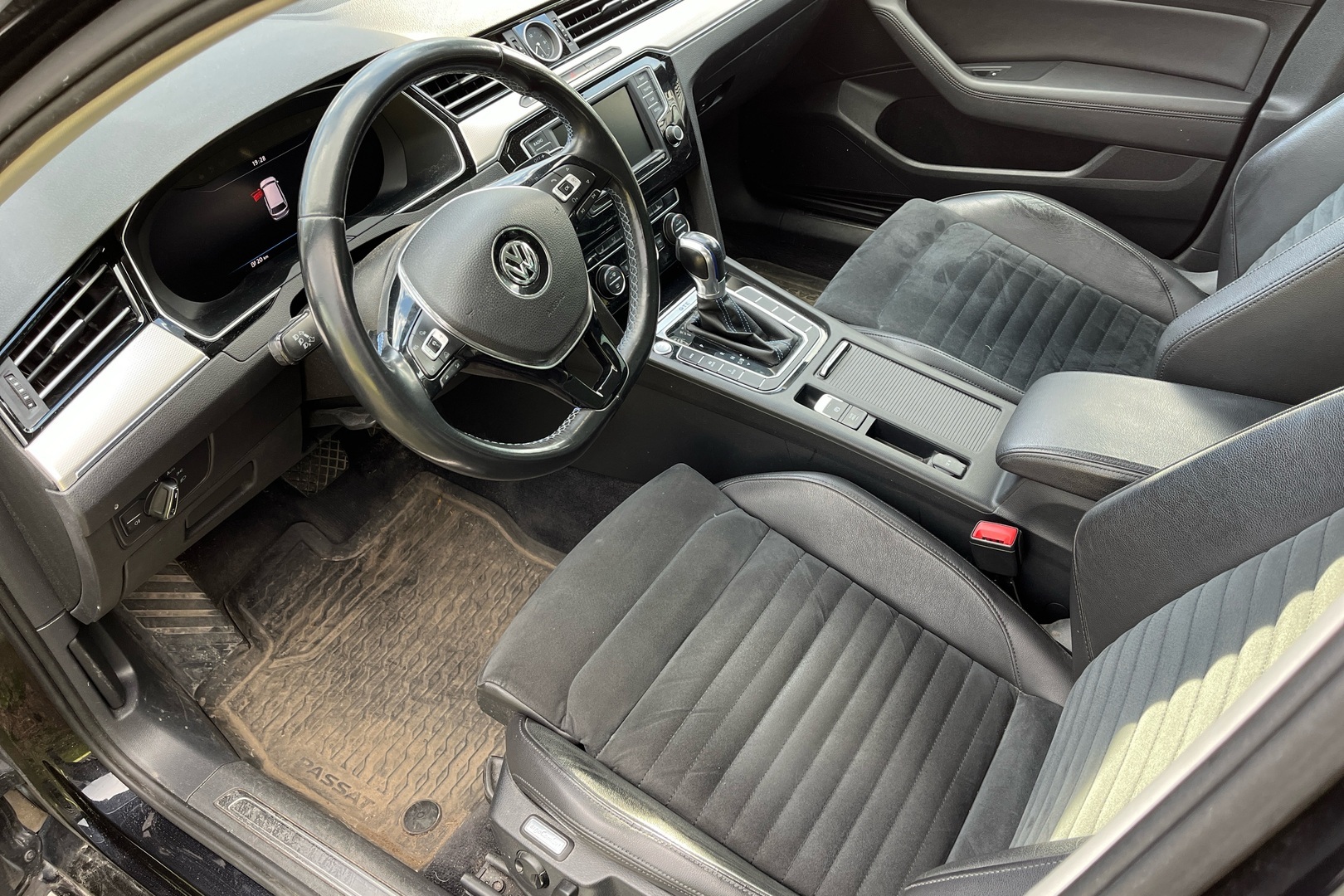 VOLKSWAGEN Passat 2017