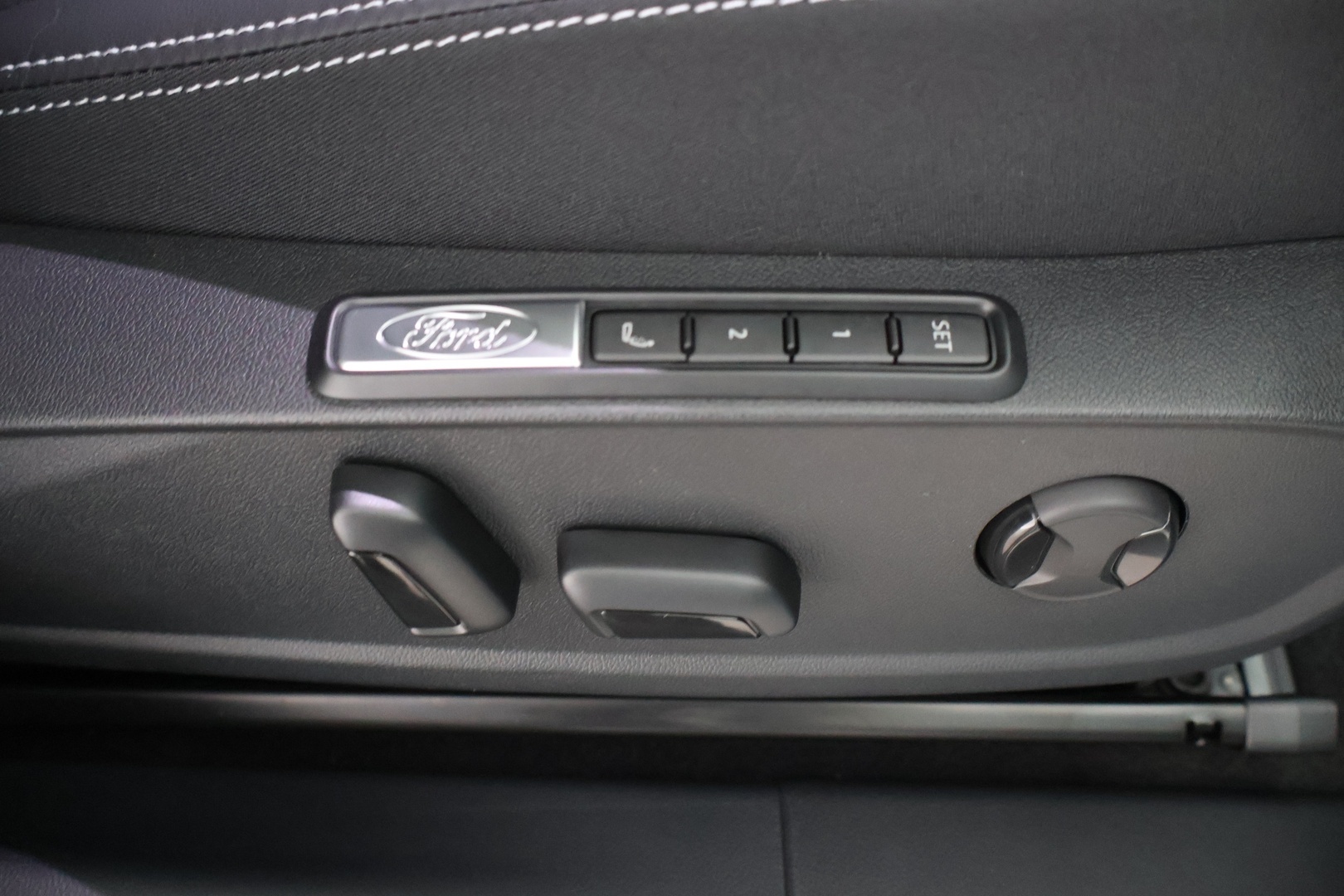 FORD Explorer 2026