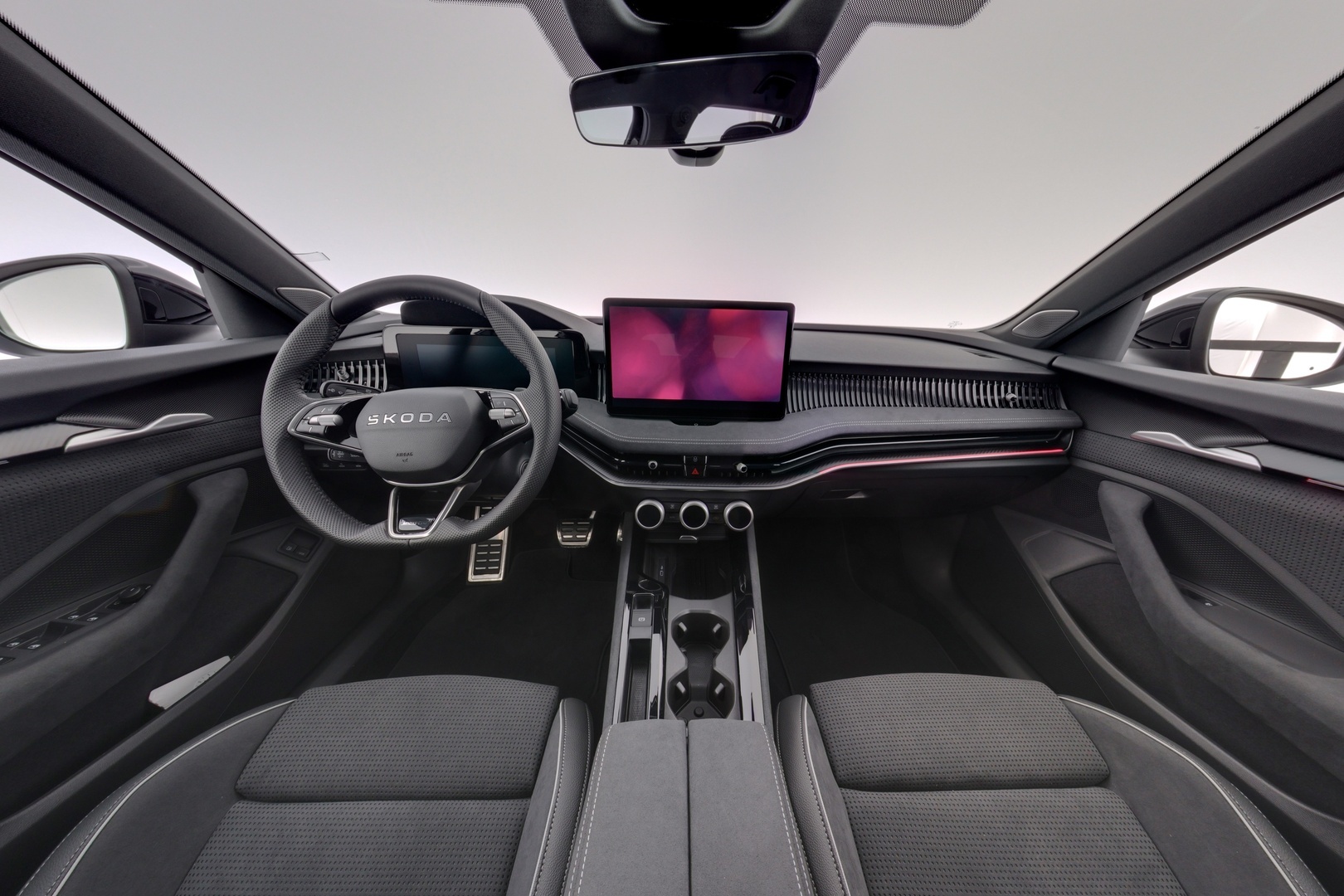 SKODA SUPERB 2026