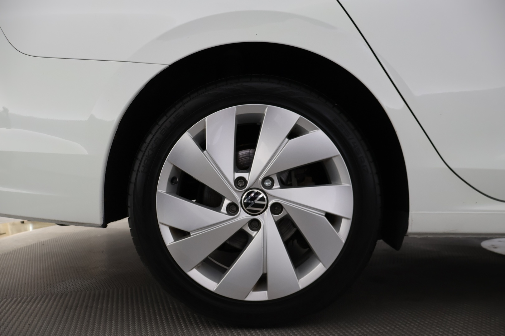 VOLKSWAGEN Golf 41