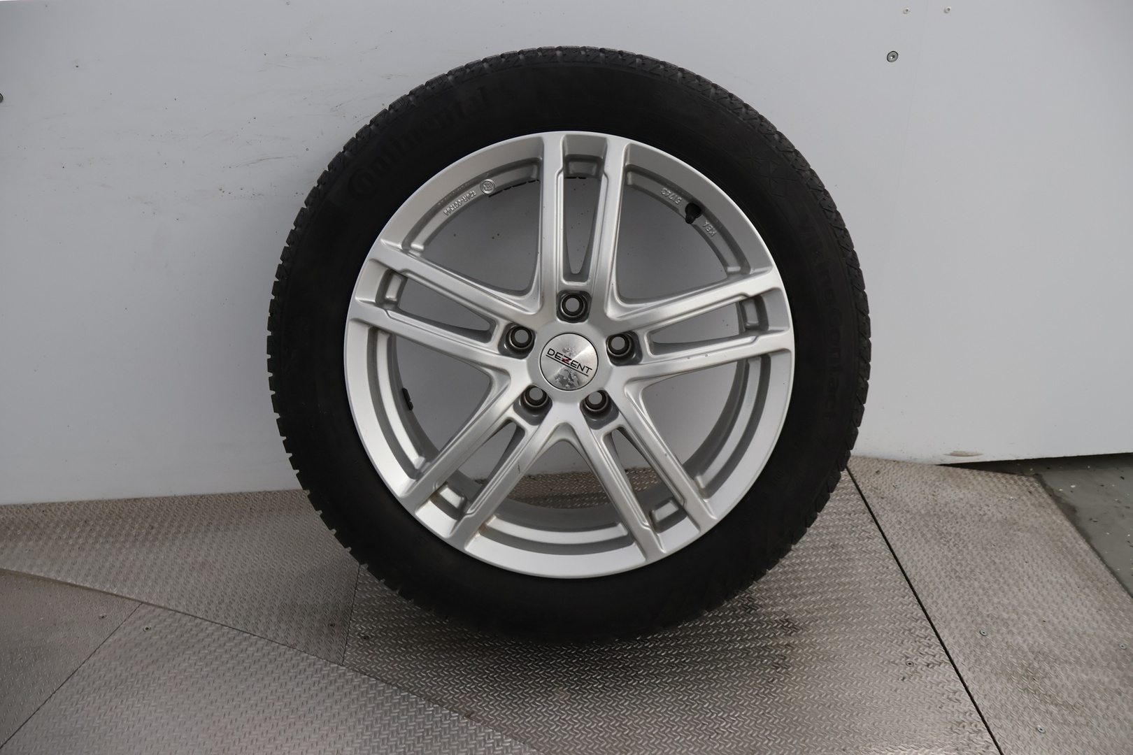 VOLKSWAGEN Golf 43
