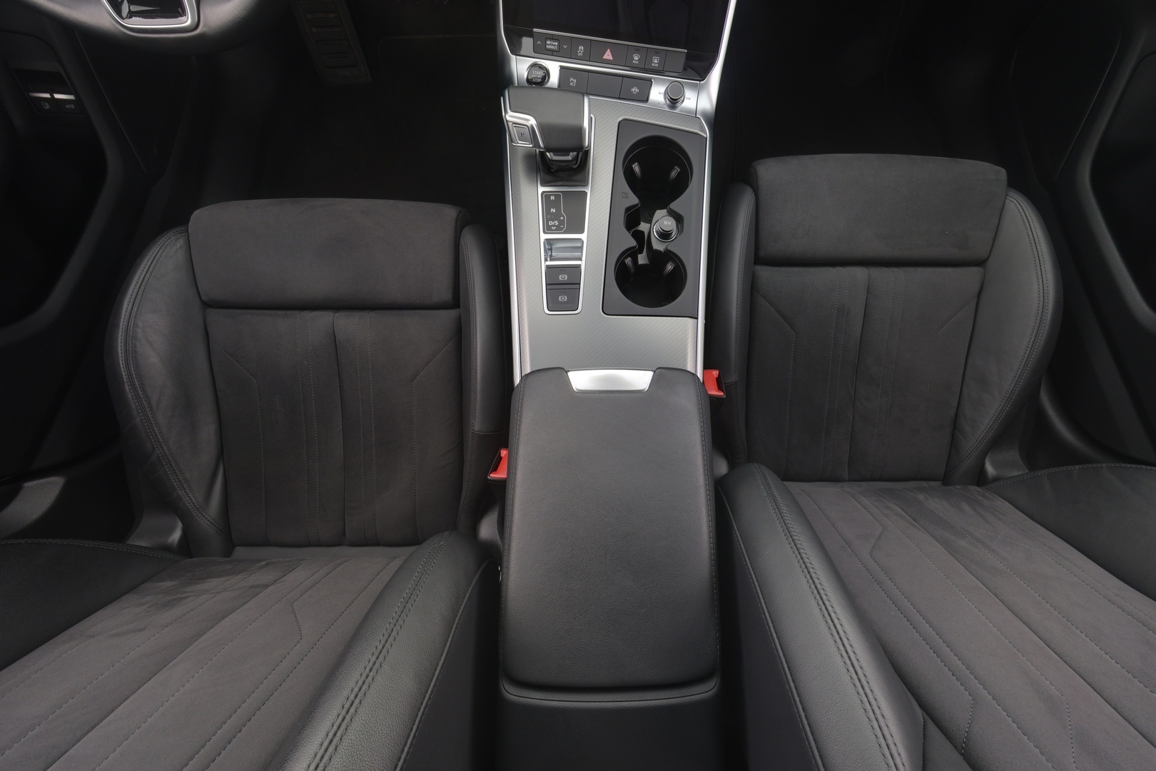 AUDI A6 2023