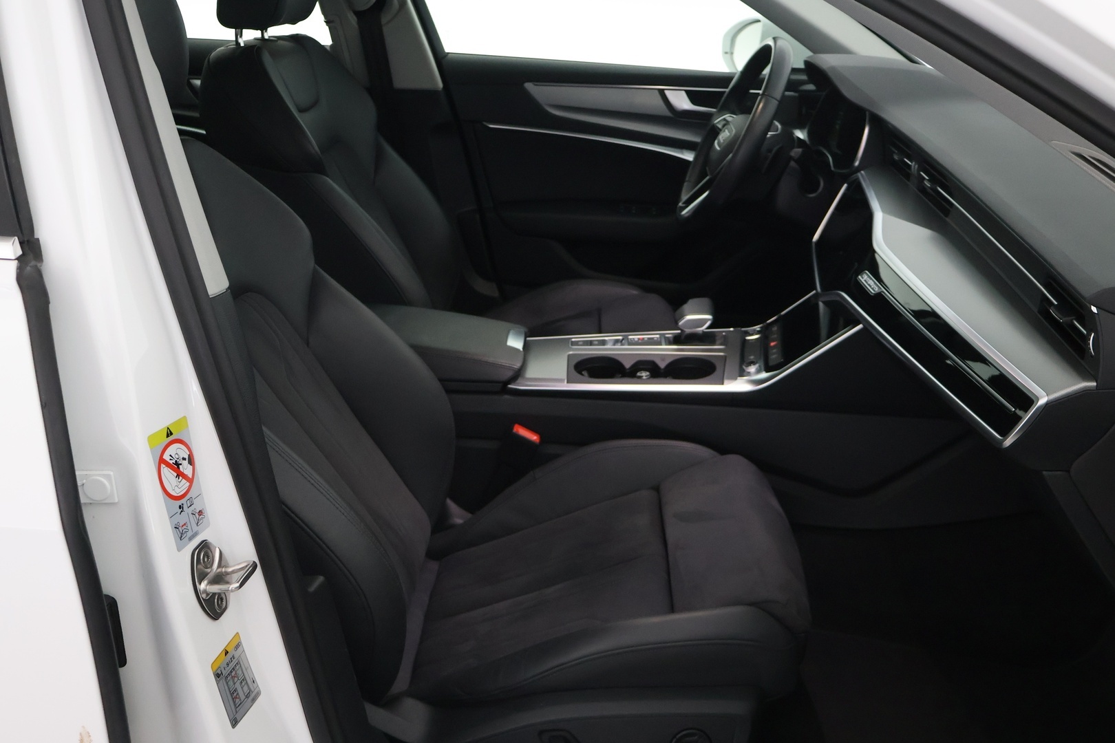 AUDI A6 2023