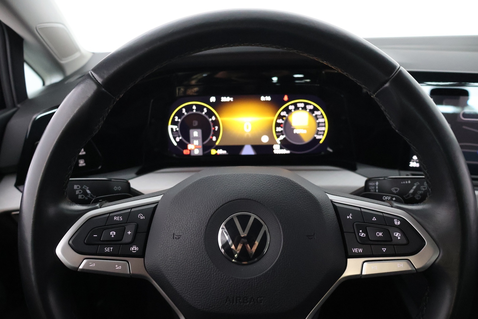 VOLKSWAGEN Golf 2021