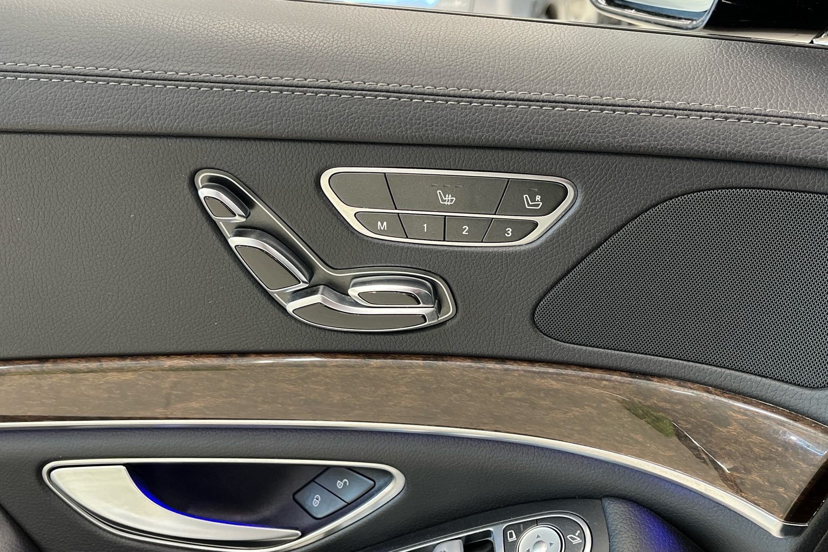 MERCEDES-BENZ S 2015