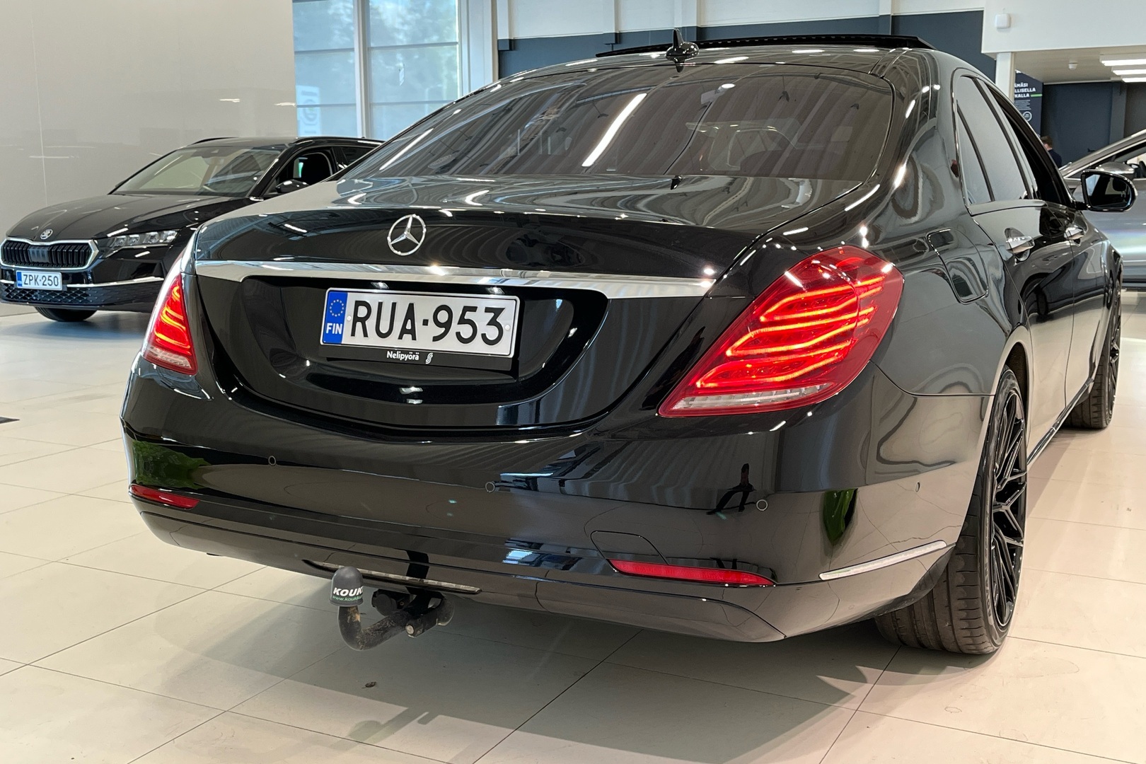 MERCEDES-BENZ S 2015