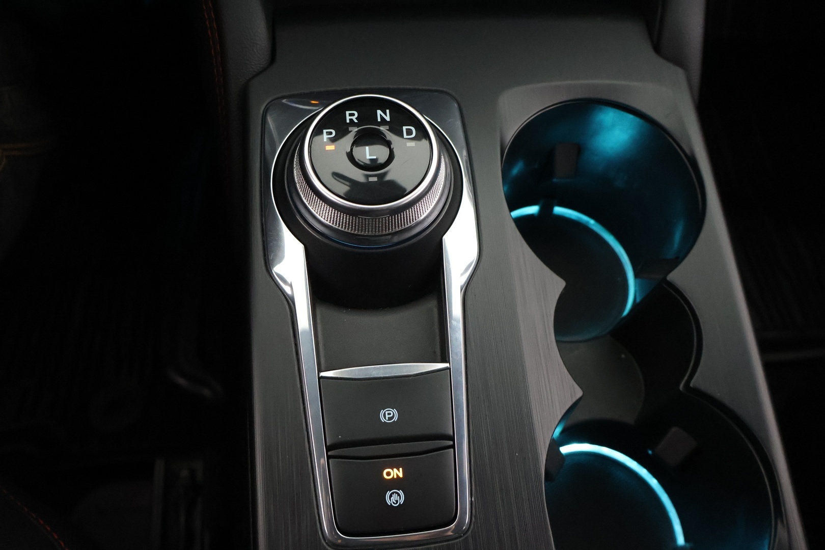 FORD Kuga 2023