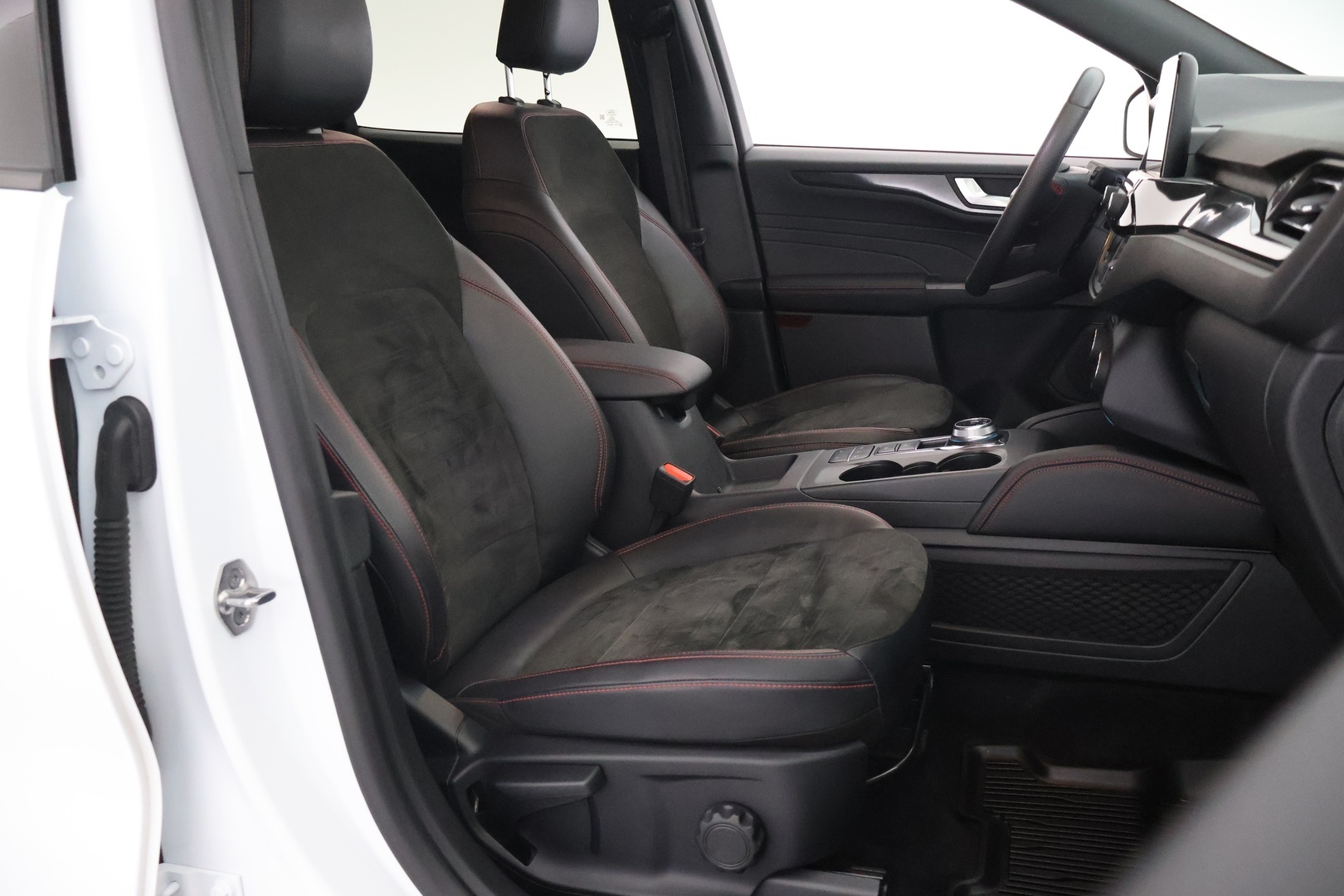 FORD Kuga 2023