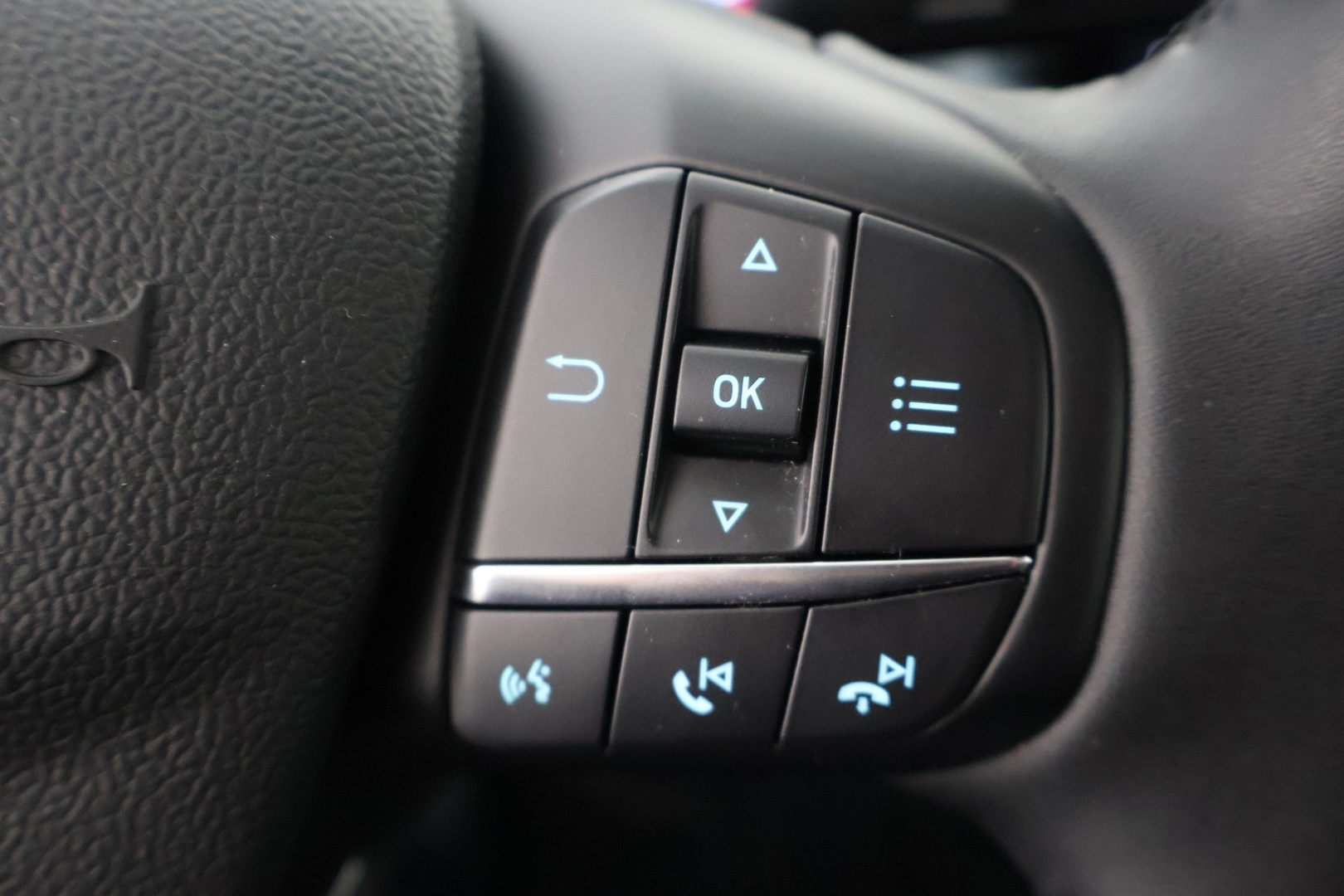 FORD FOCUS 27