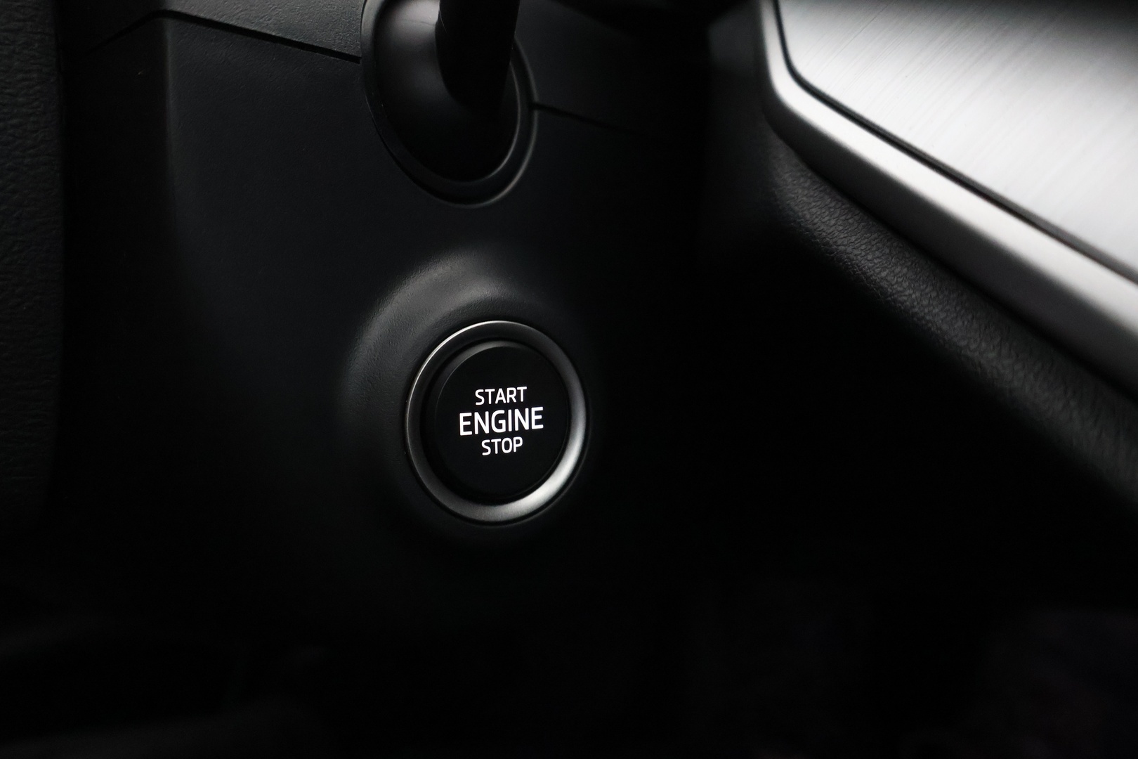 SKODA Enyaq 2025