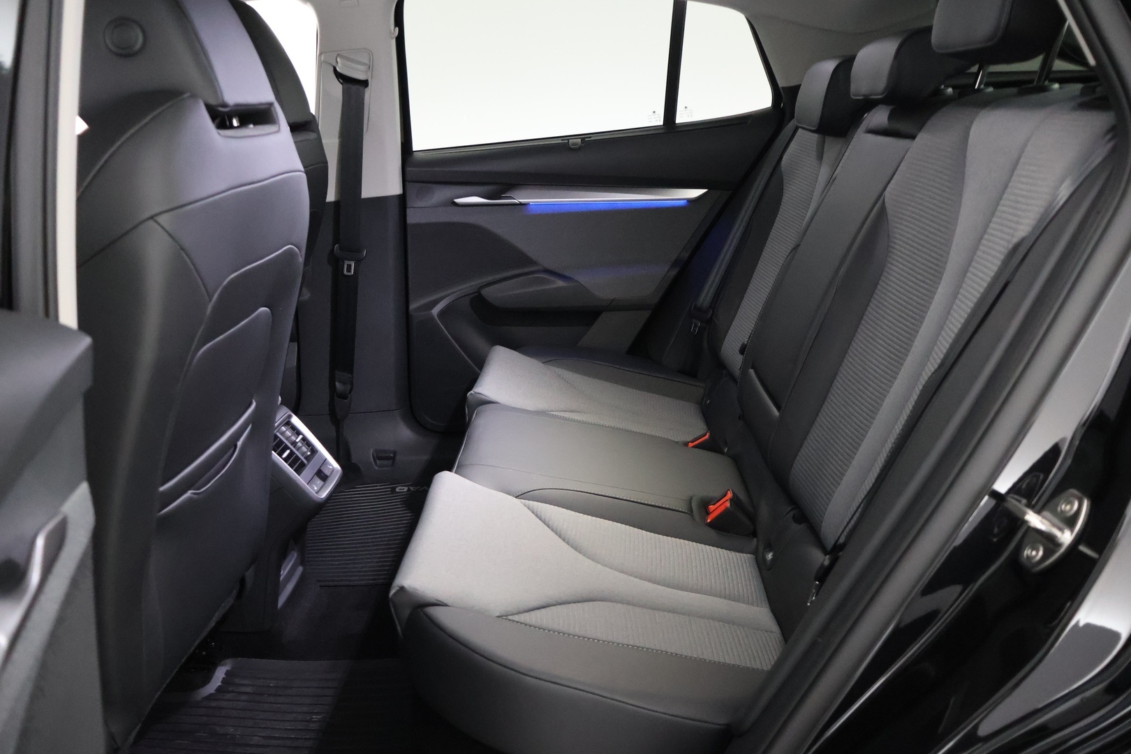 SKODA Enyaq 2025