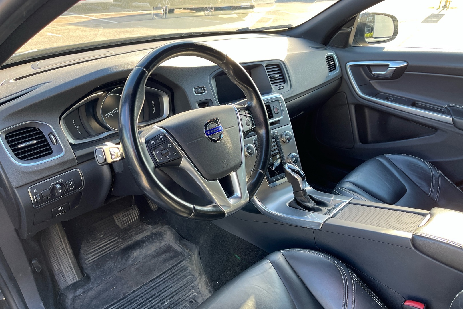 VOLVO V60 2014