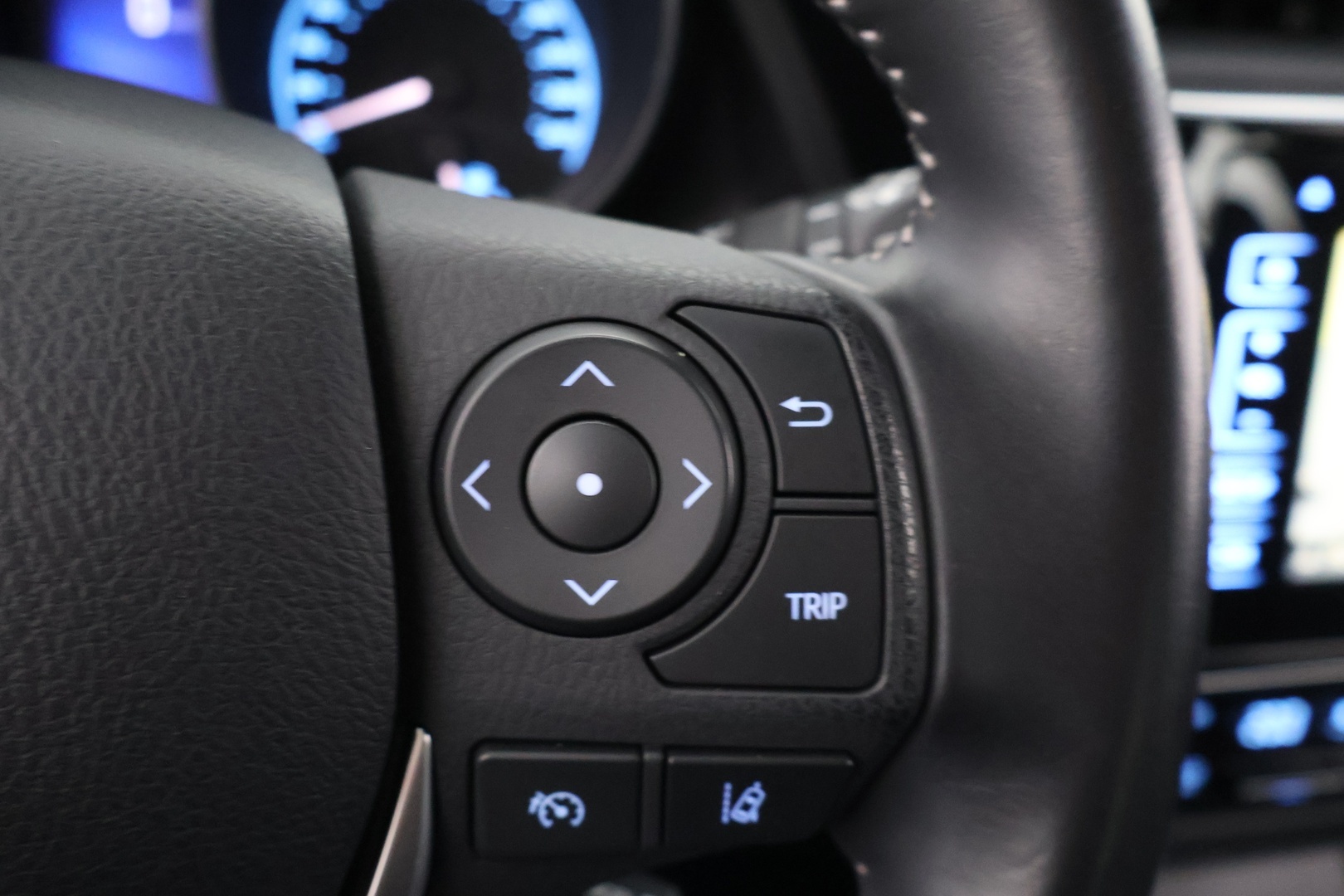 TOYOTA Auris 2017