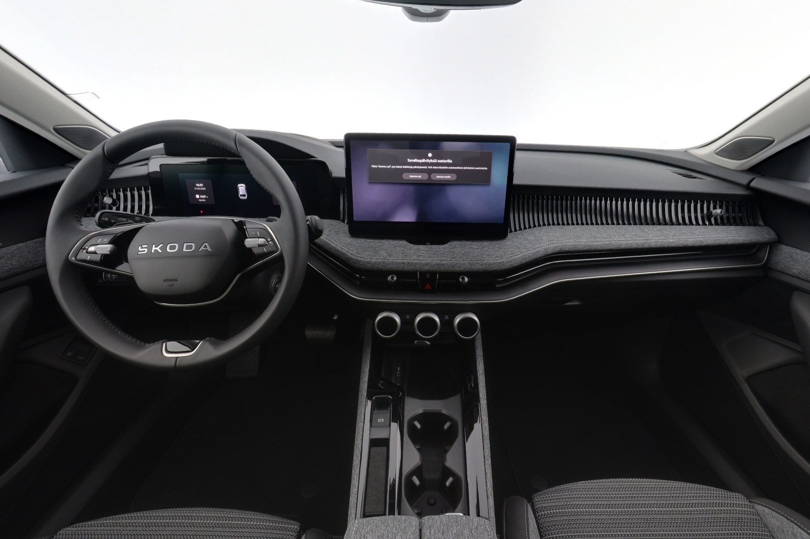 SKODA SUPERB 8