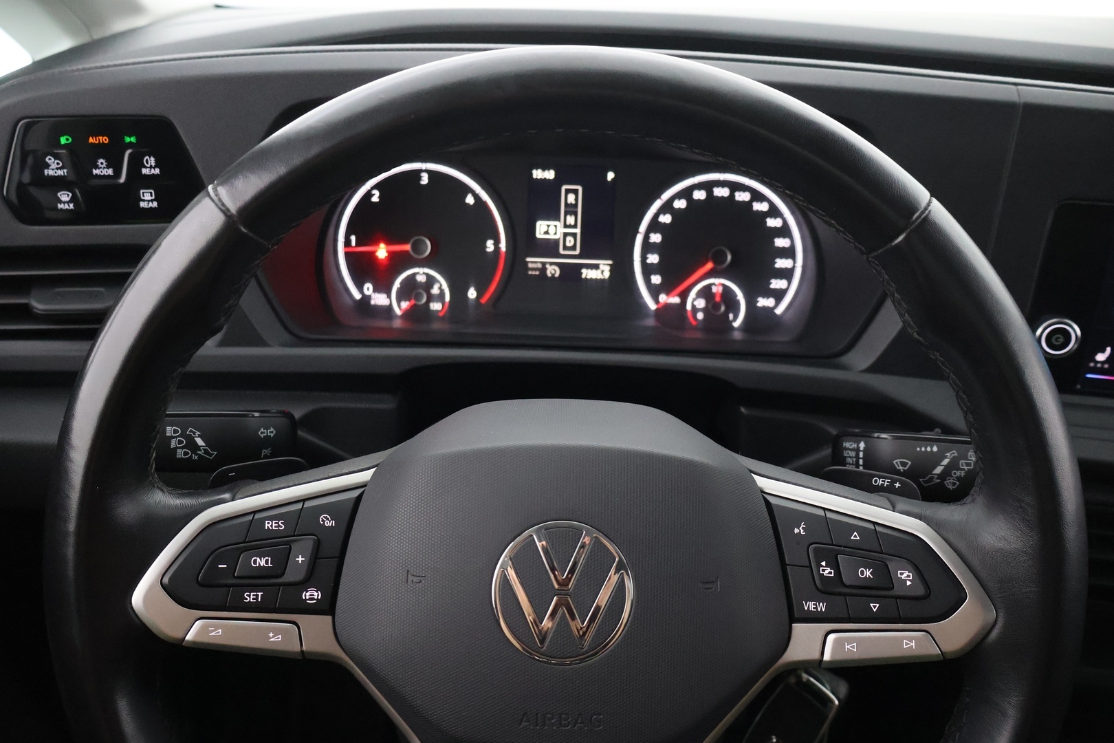 VOLKSWAGEN Caddy Maxi 18