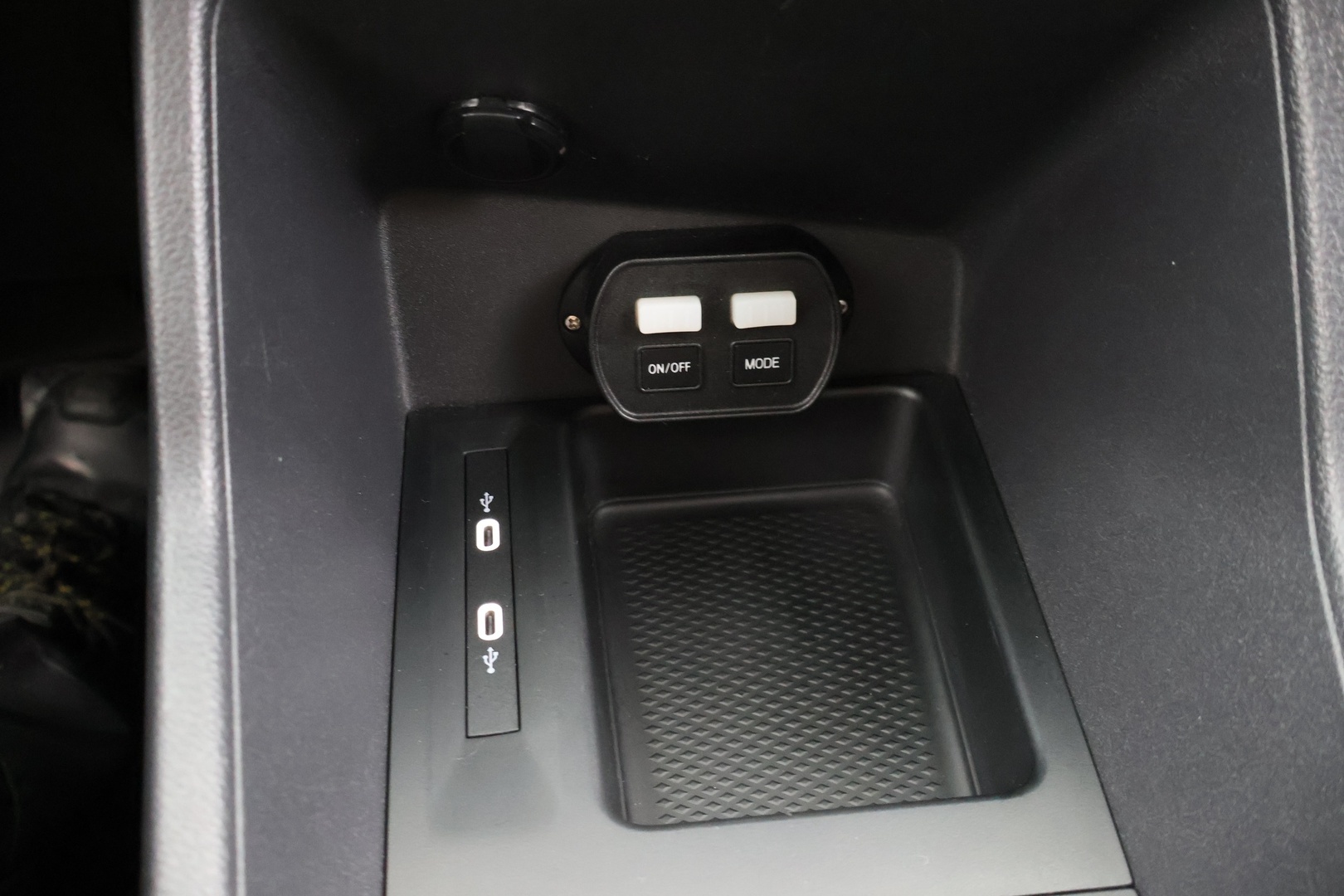 VOLKSWAGEN Caddy Maxi 23
