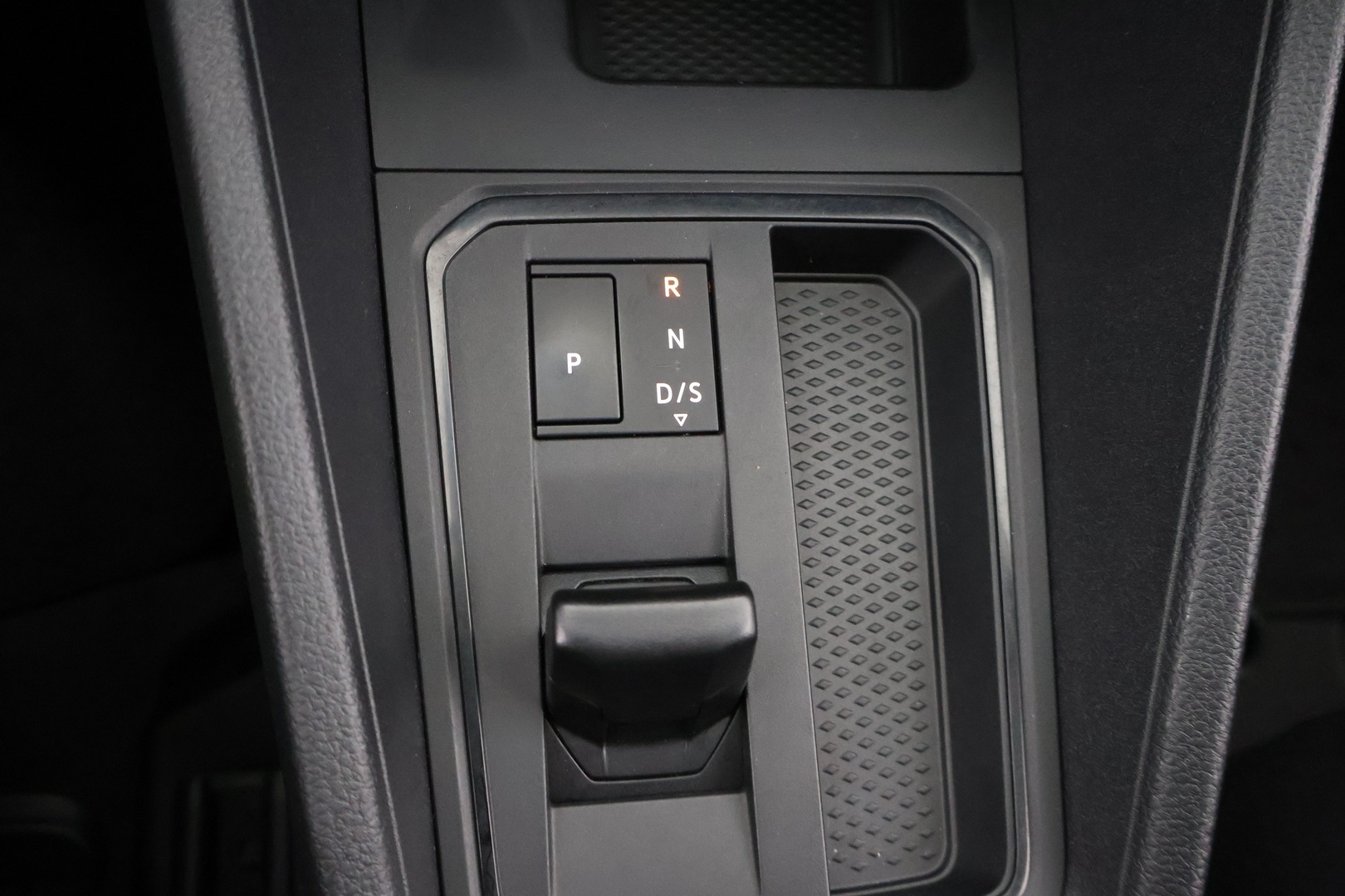 VOLKSWAGEN Caddy Maxi 24