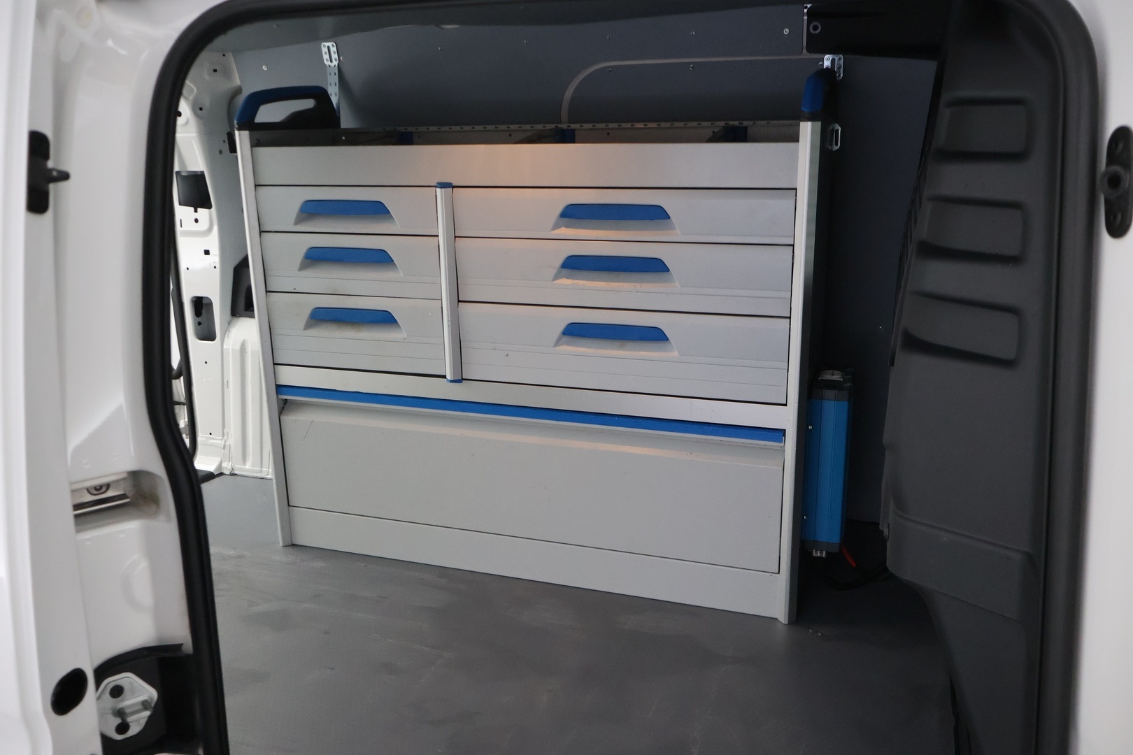 VOLKSWAGEN Caddy Maxi 32