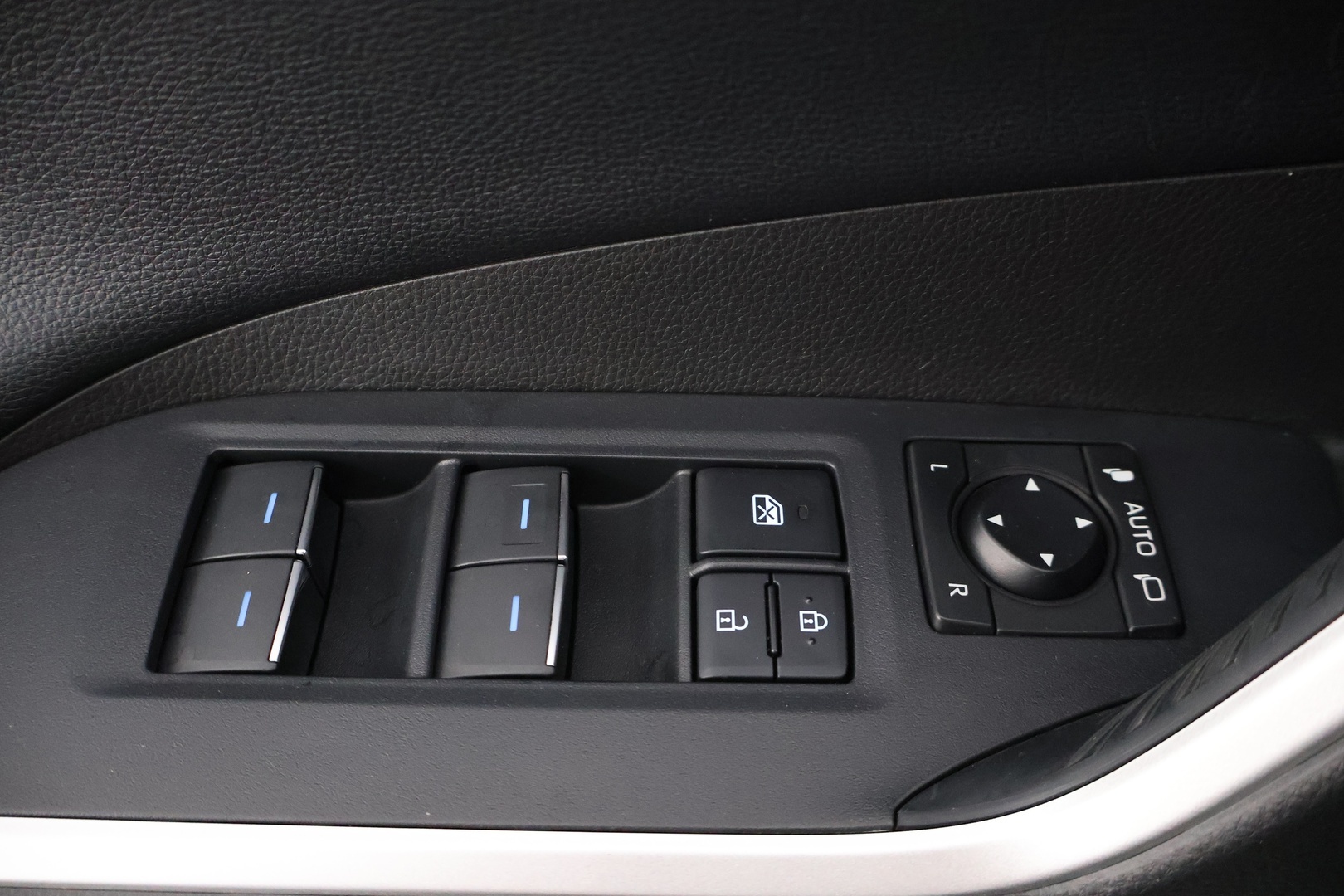 TOYOTA RAV4 Plug-in 2020