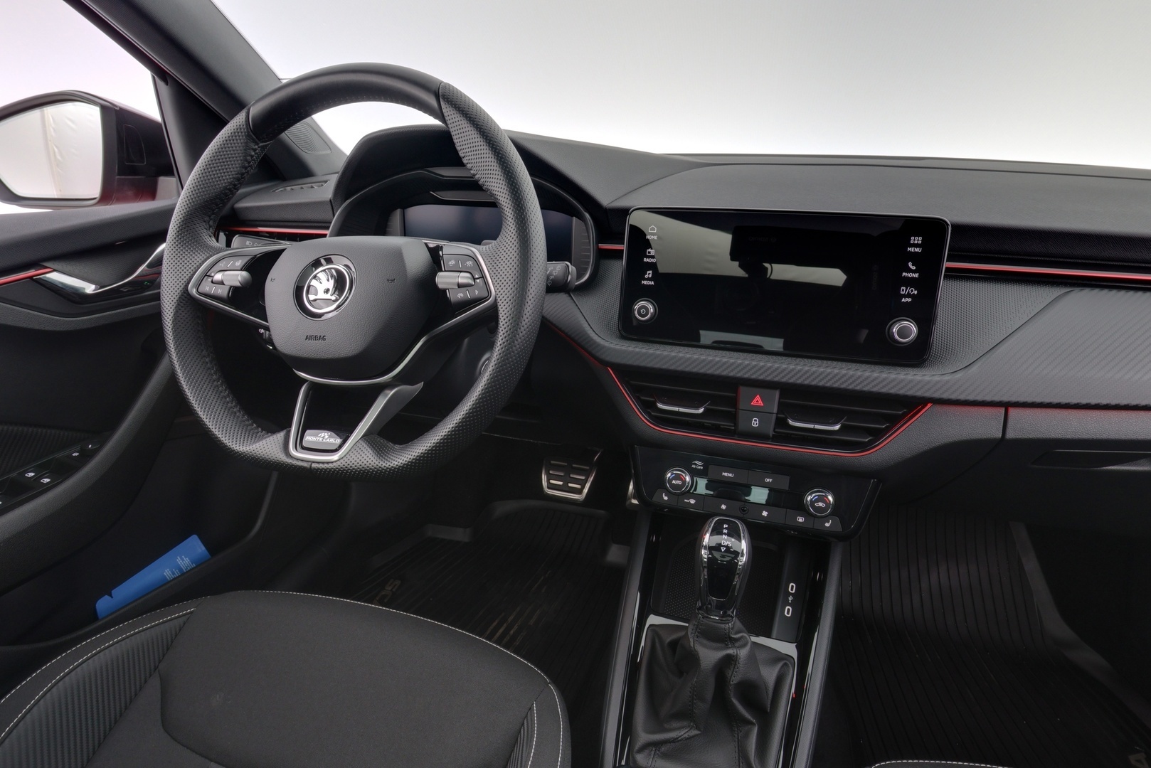 SKODA Scala 11