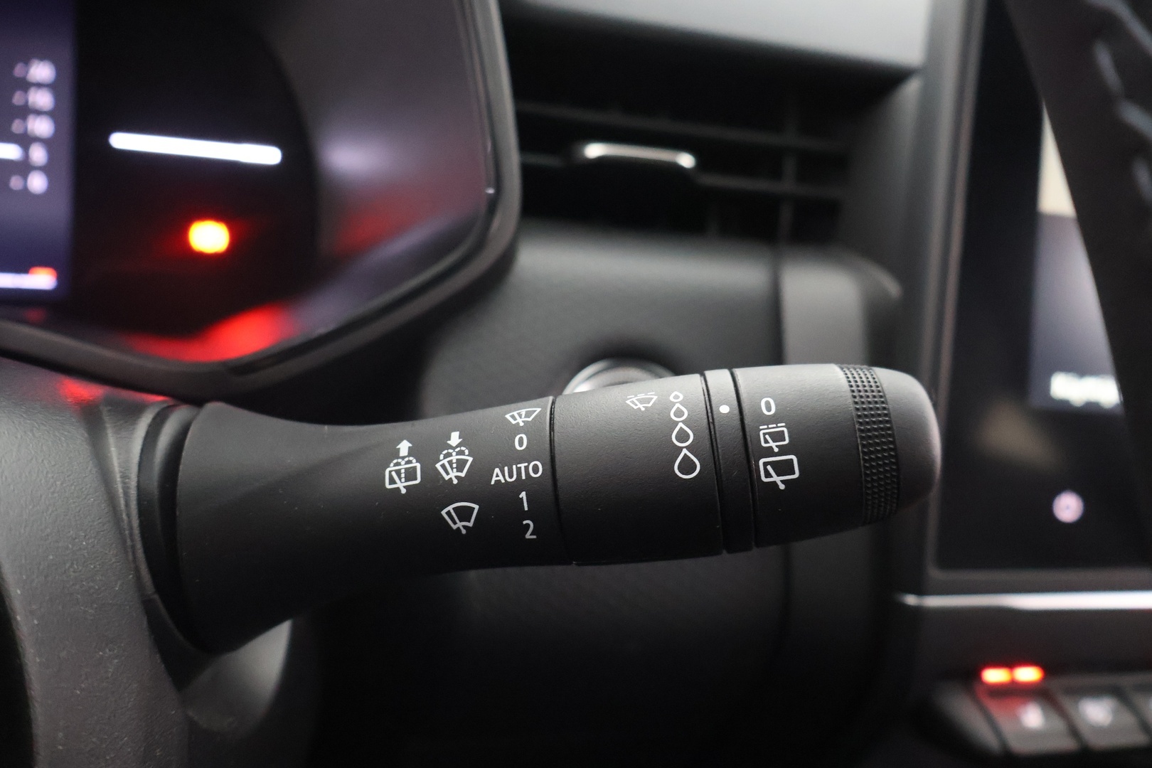 MITSUBISHI Colt 2024