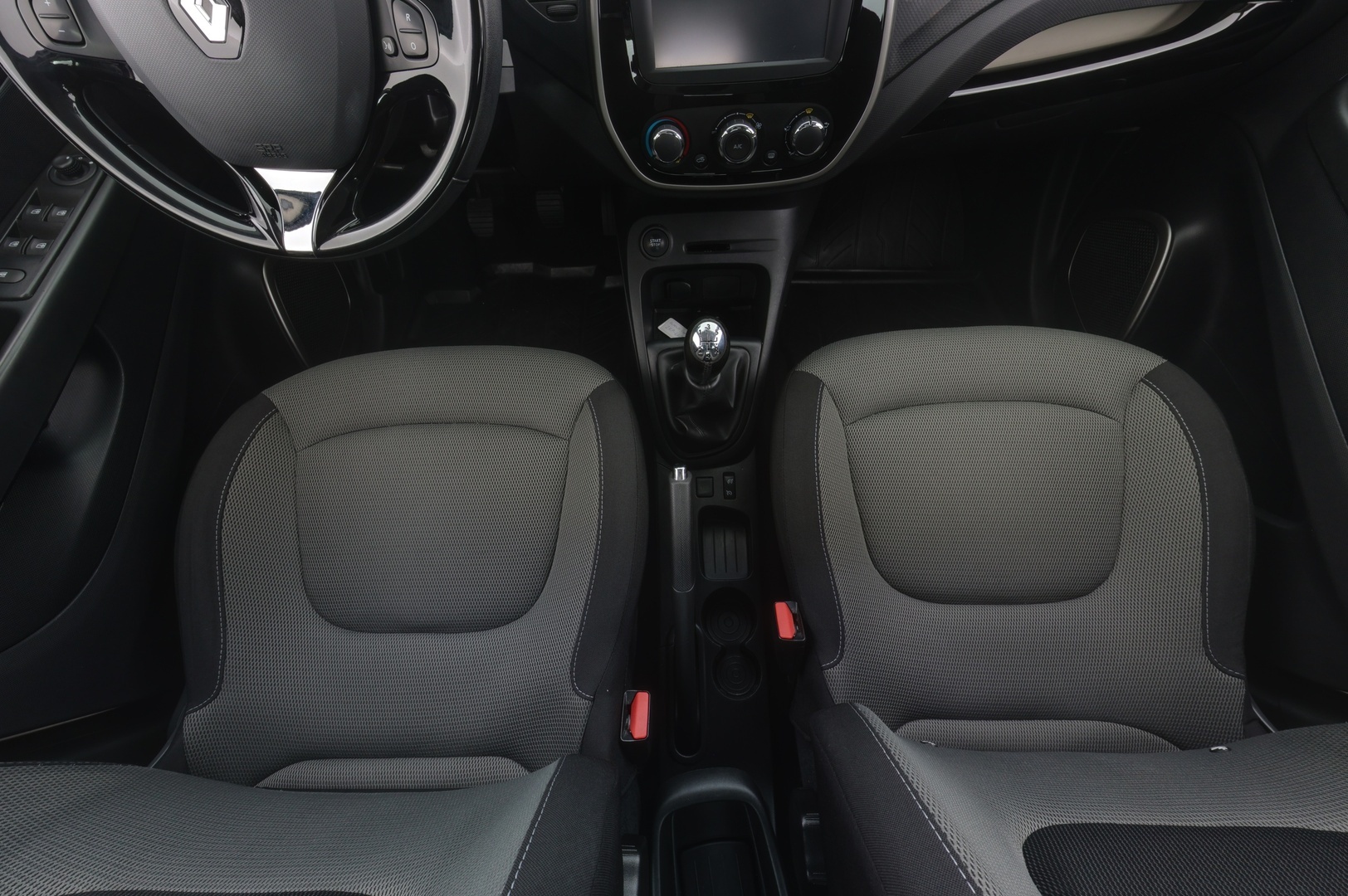 RENAULT Captur 2015