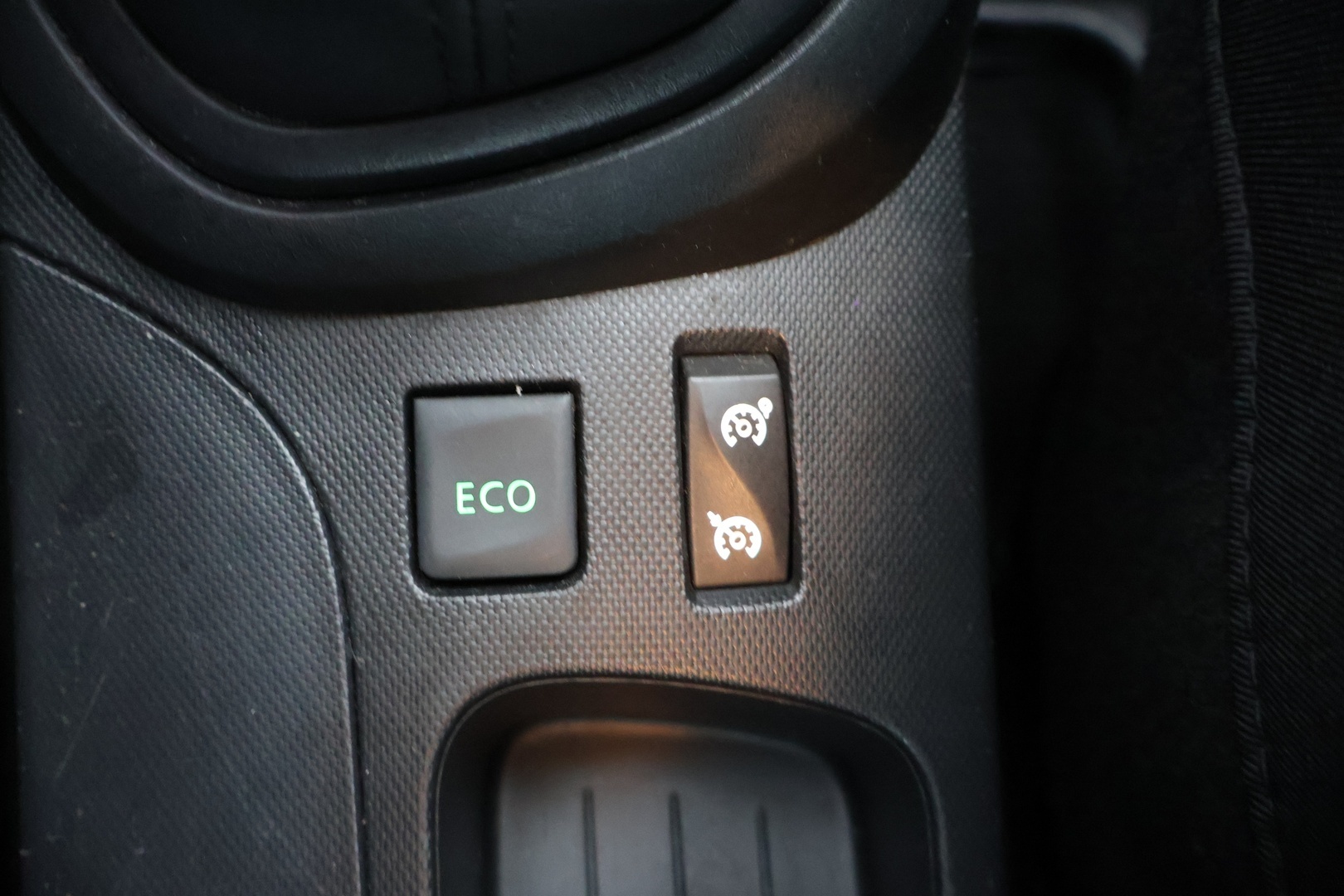 RENAULT Captur 2015