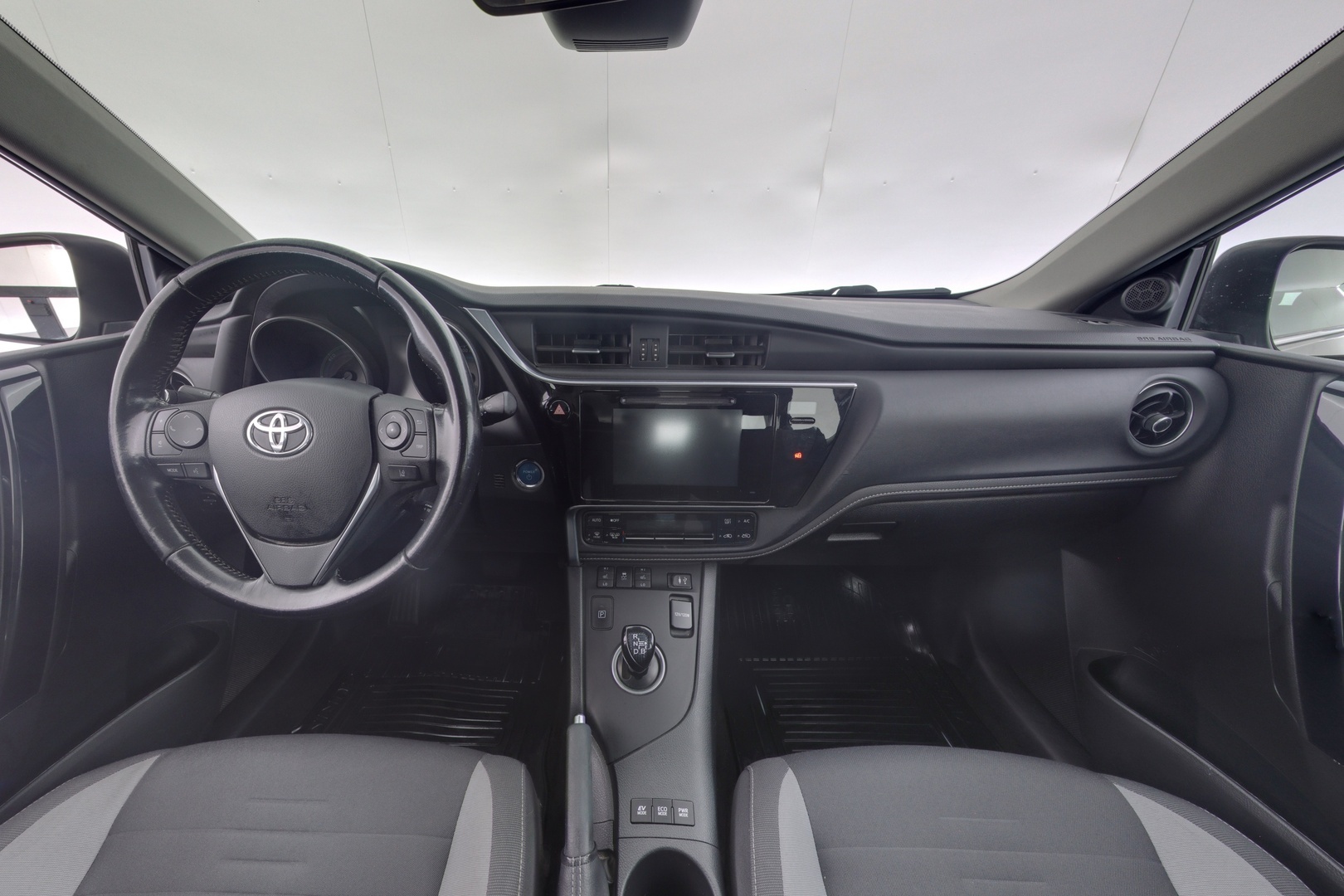 TOYOTA Auris 2017