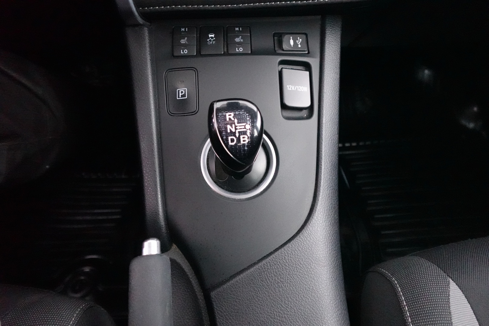 TOYOTA Auris 2017