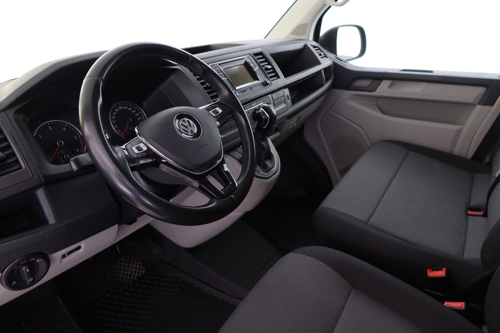 VOLKSWAGEN Transporter 2019