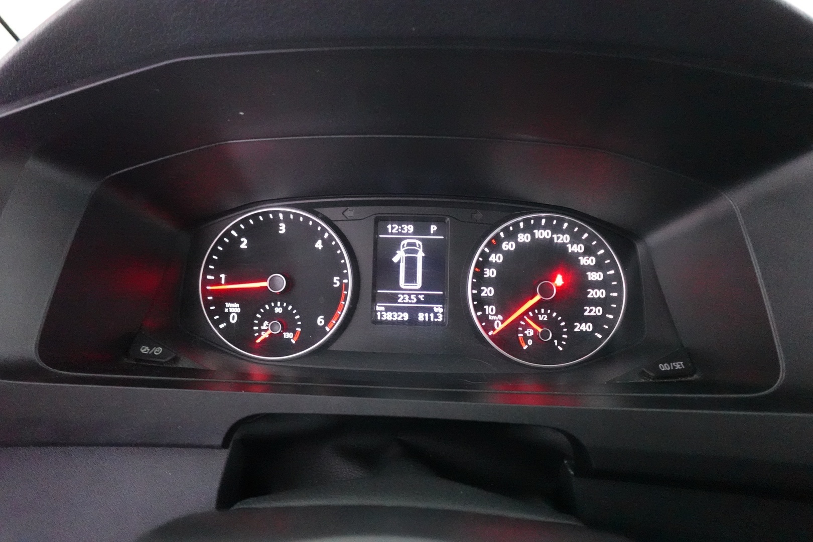 VOLKSWAGEN Transporter 19