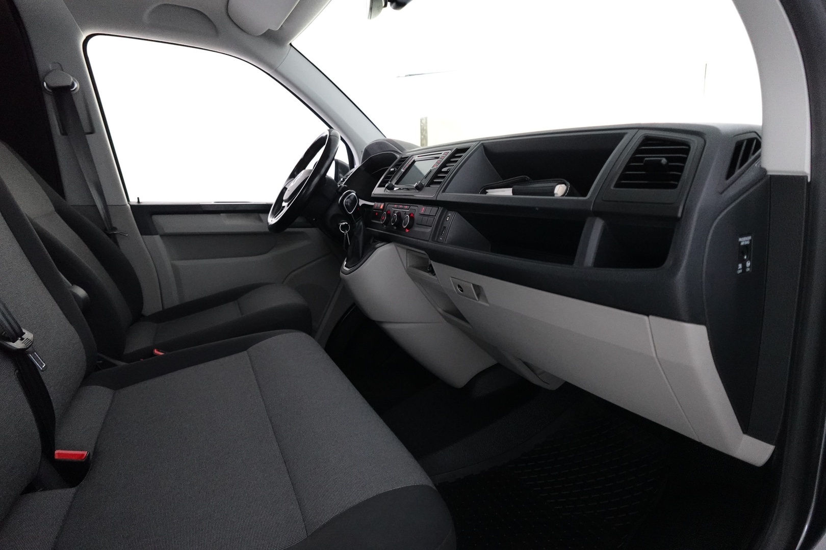 VOLKSWAGEN Transporter 30