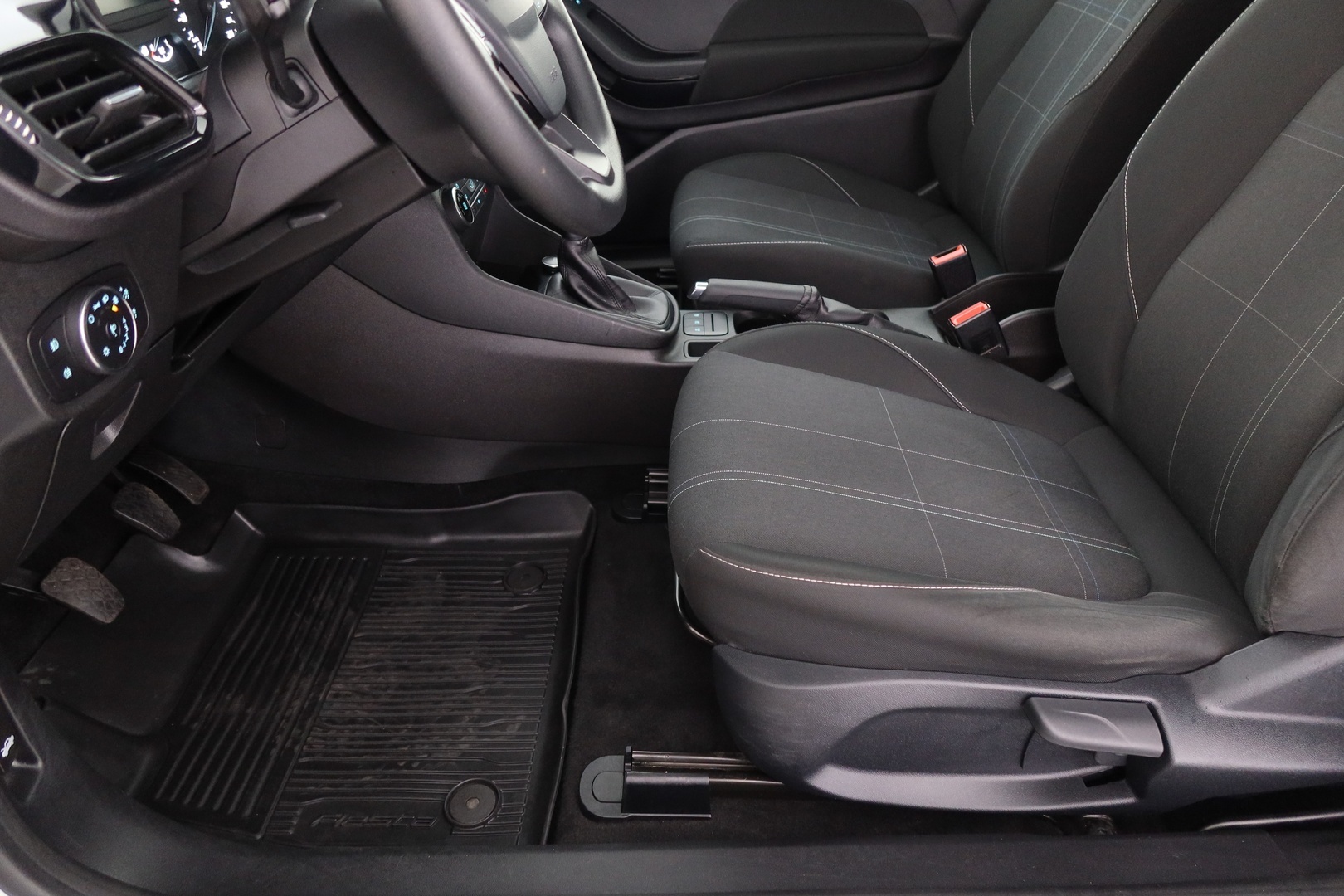 FORD Fiesta Van 2020