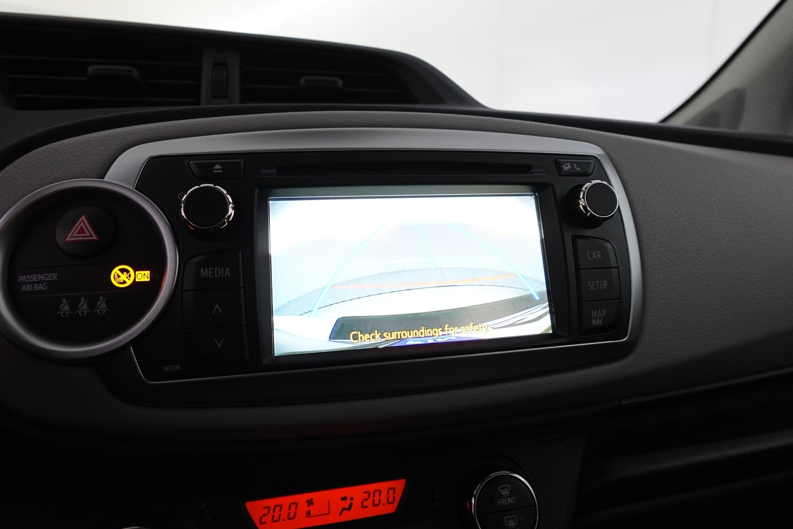 TOYOTA Yaris 2012