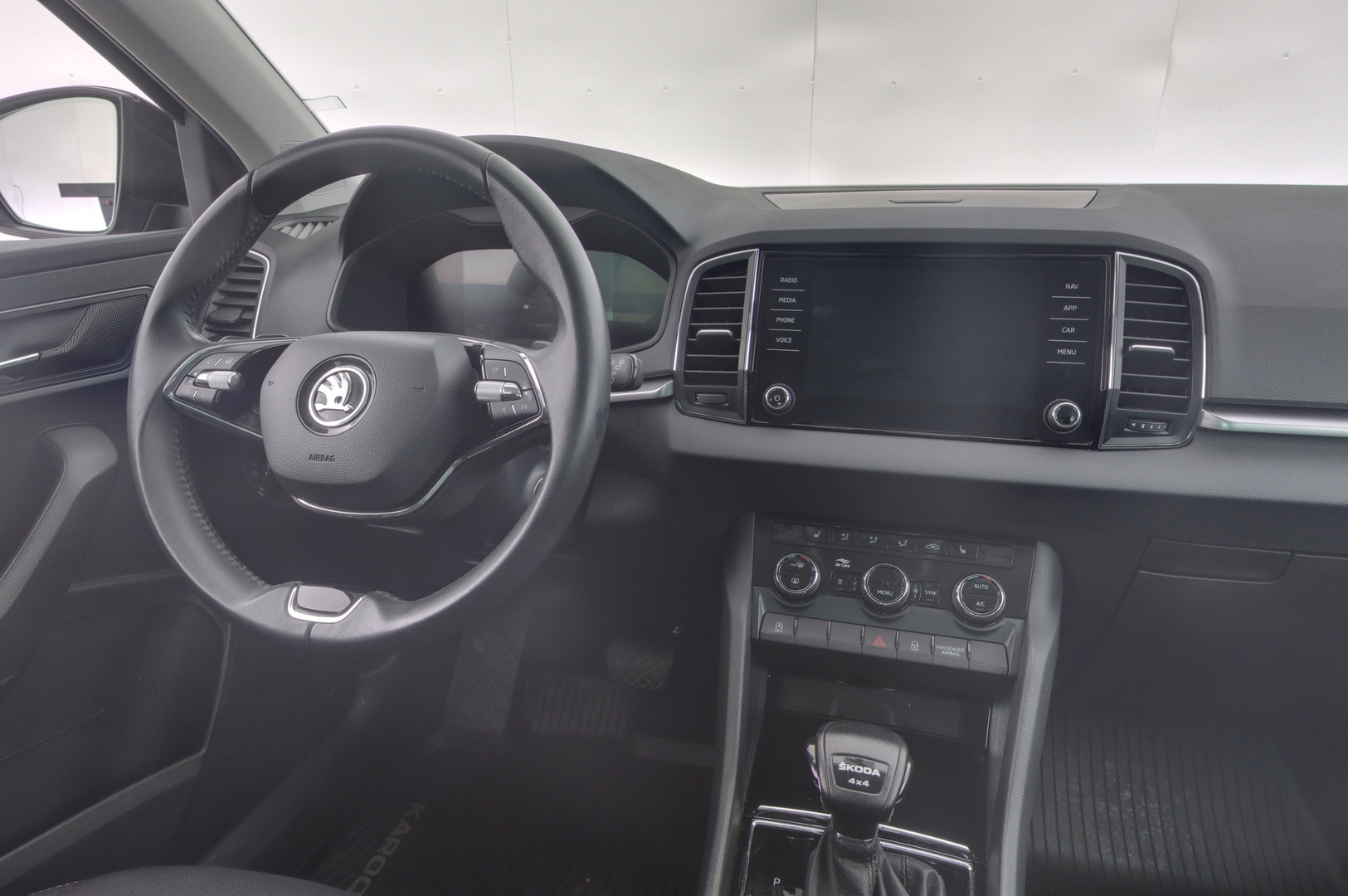 SKODA Karoq 2023