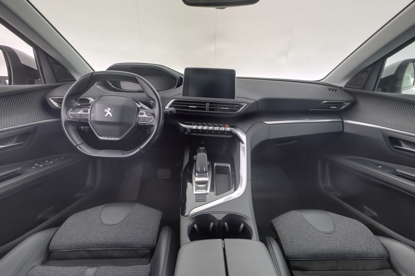 PEUGEOT 5008 2020